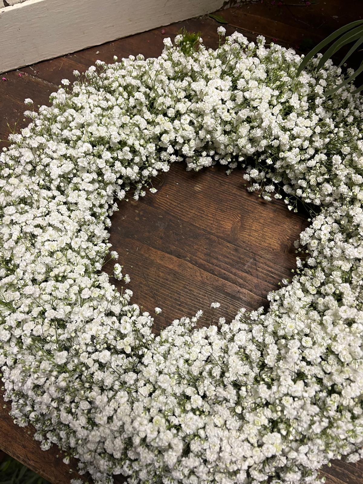 Kranz aus Schleierkraut – Zeitlose Eleganz für Tür, Wand oder Tischdeko