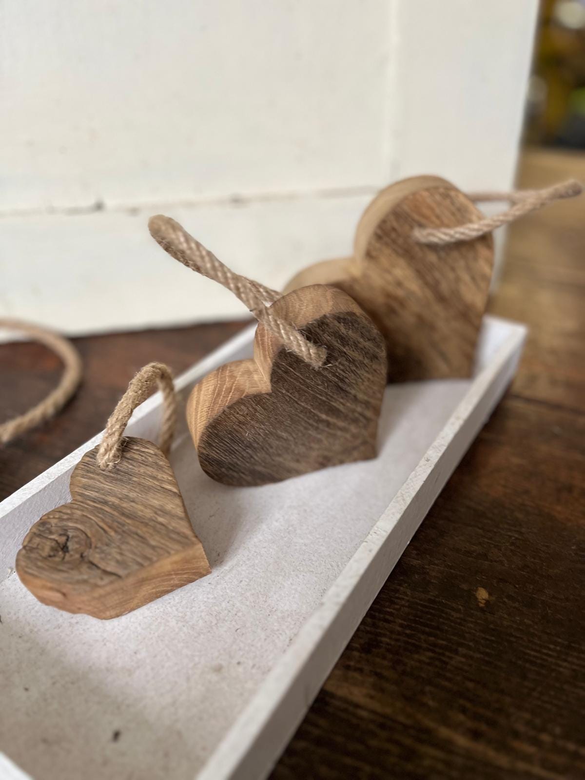 Holzherz zum Aufhängen | Unikat aus Abrissholz | Rustikale Deko mit Schnur