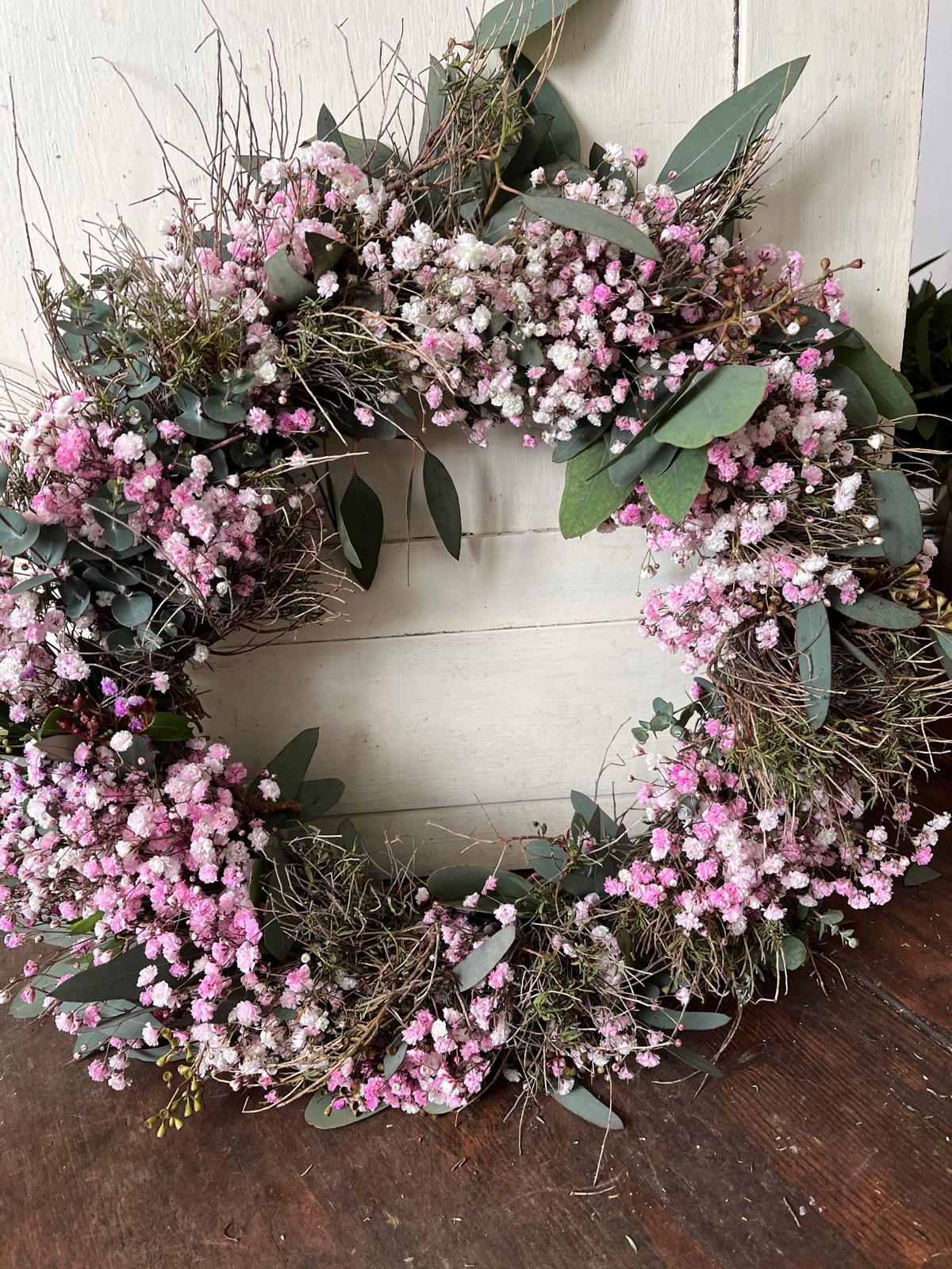 Kranz aus Schleierkraut, Eukalyptus & Thymian – Handgefertigt