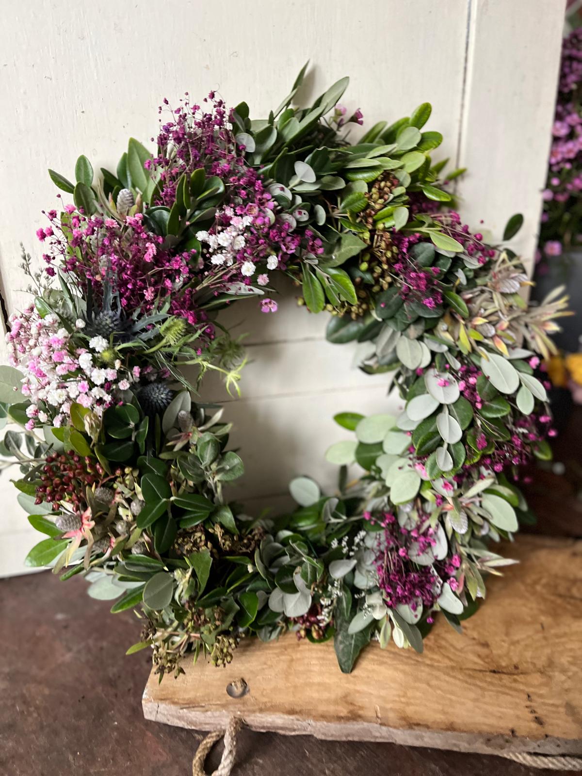 Sommerkranz mit Disteln & Blumen – Handgebunden und natürlich