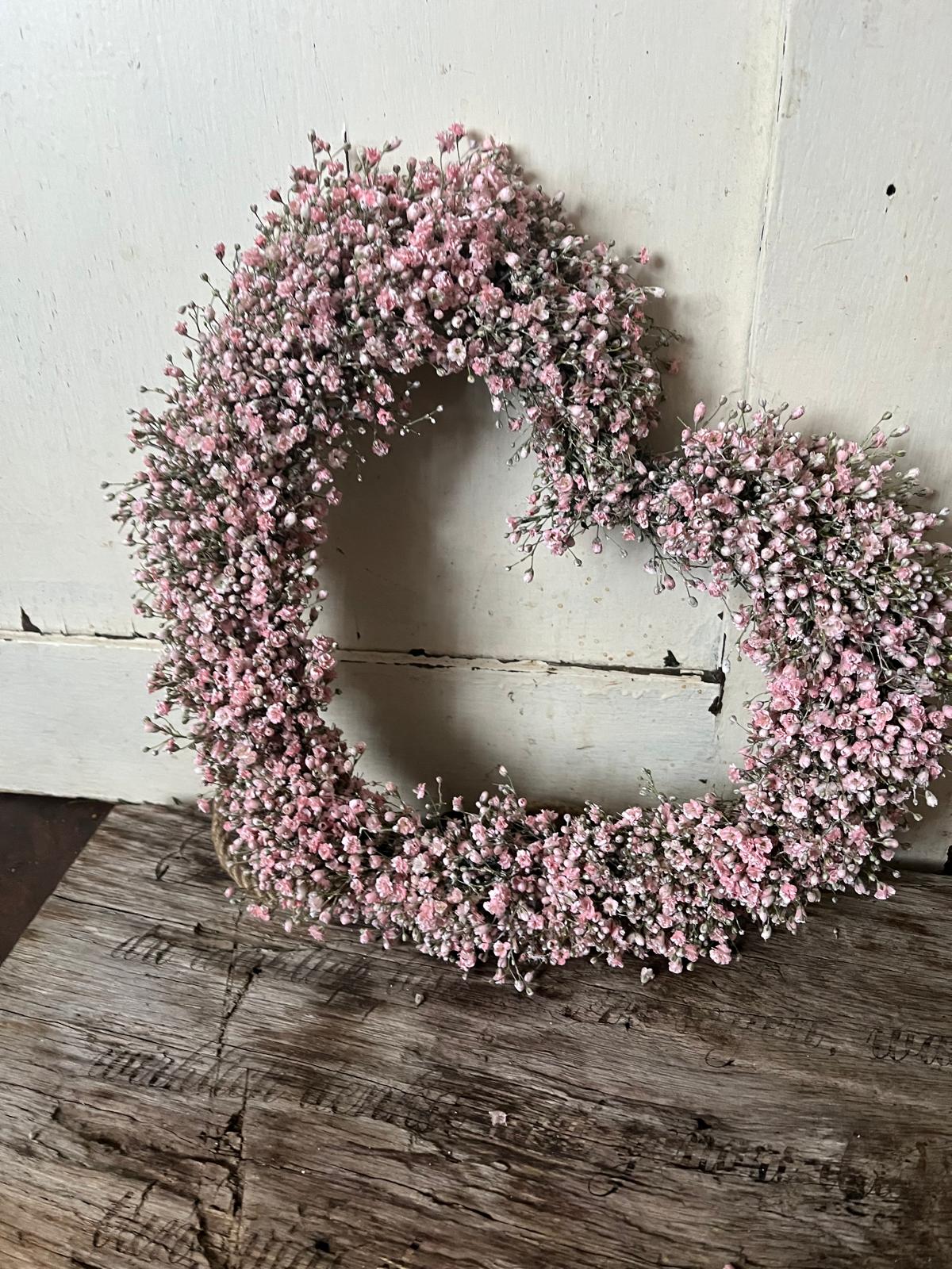 Handgemachtes Schleierkraut Herz | Romantische Herzdekoration für Hochzeit & Zuhause | Natürliche Blumendeko