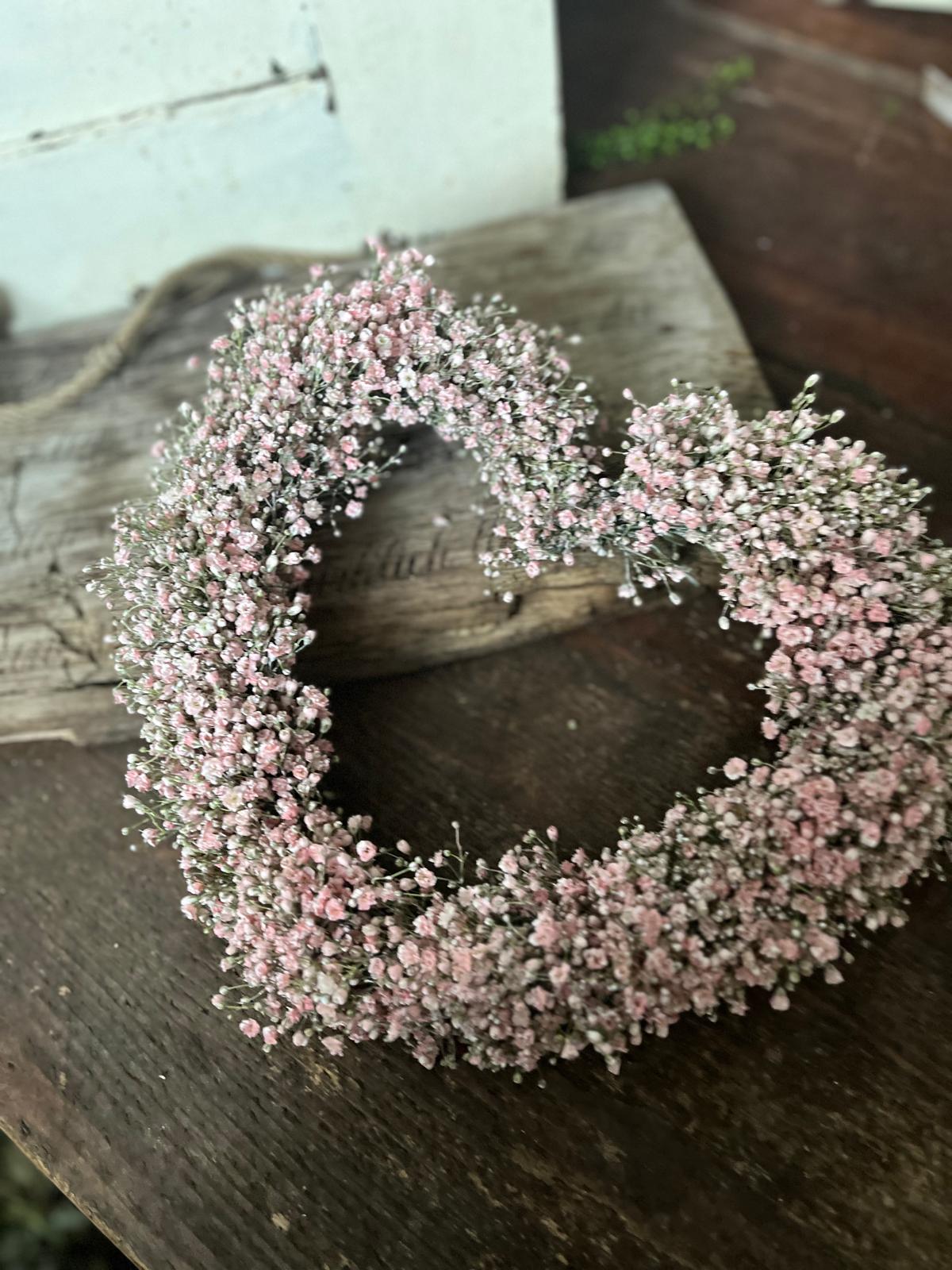 Handgemachtes Schleierkraut Herz | Romantische Herzdekoration für Hochzeit & Zuhause | Natürliche Blumendeko