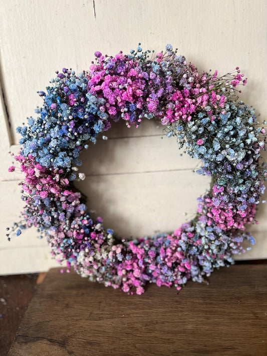 Schleierkraut Kranz – Trockenblumen-Deko in neuen Farben