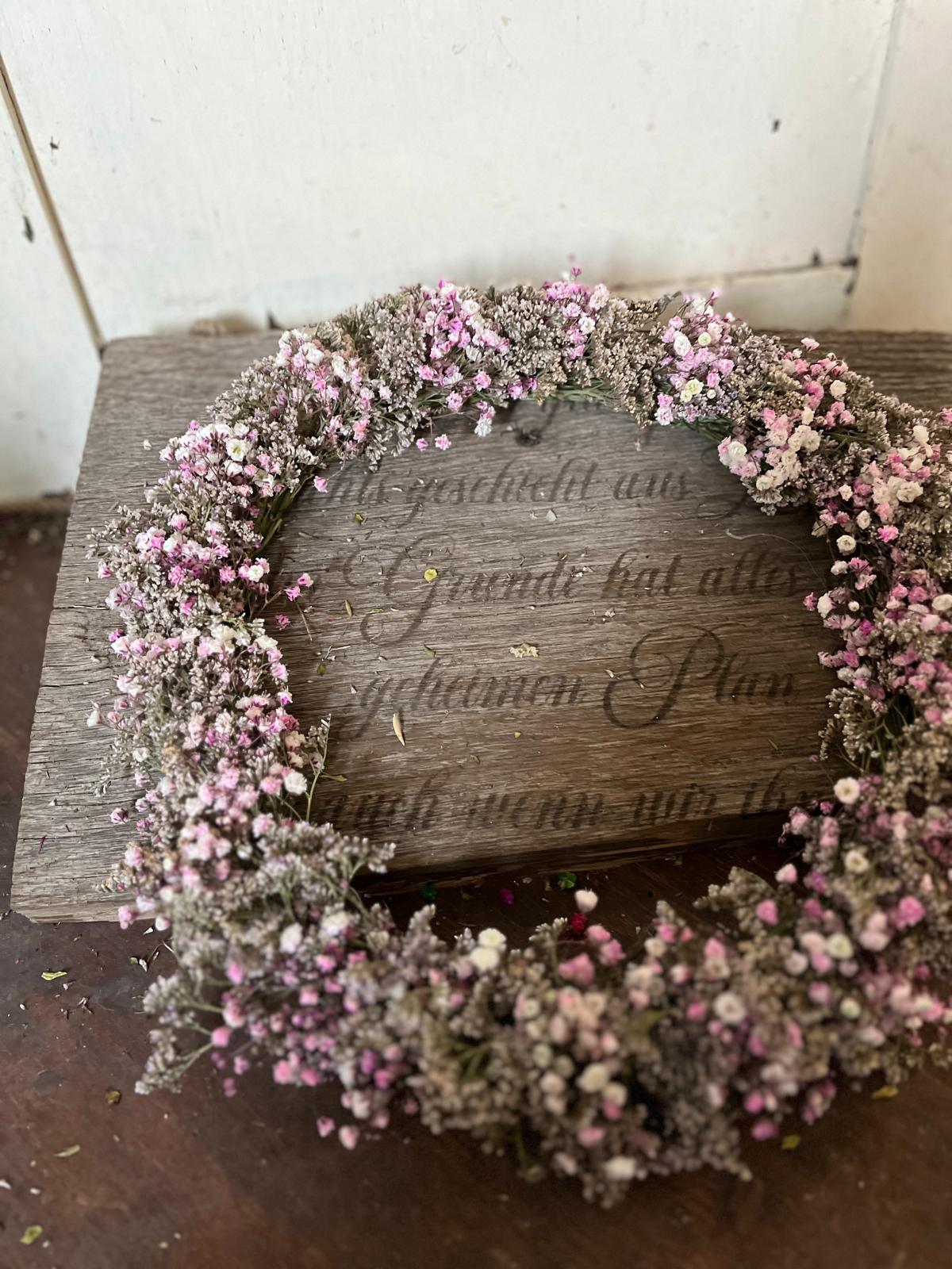 Kranz aus Schleierkraut & Strandflieder - Romantischer Kranz - Handgebunden