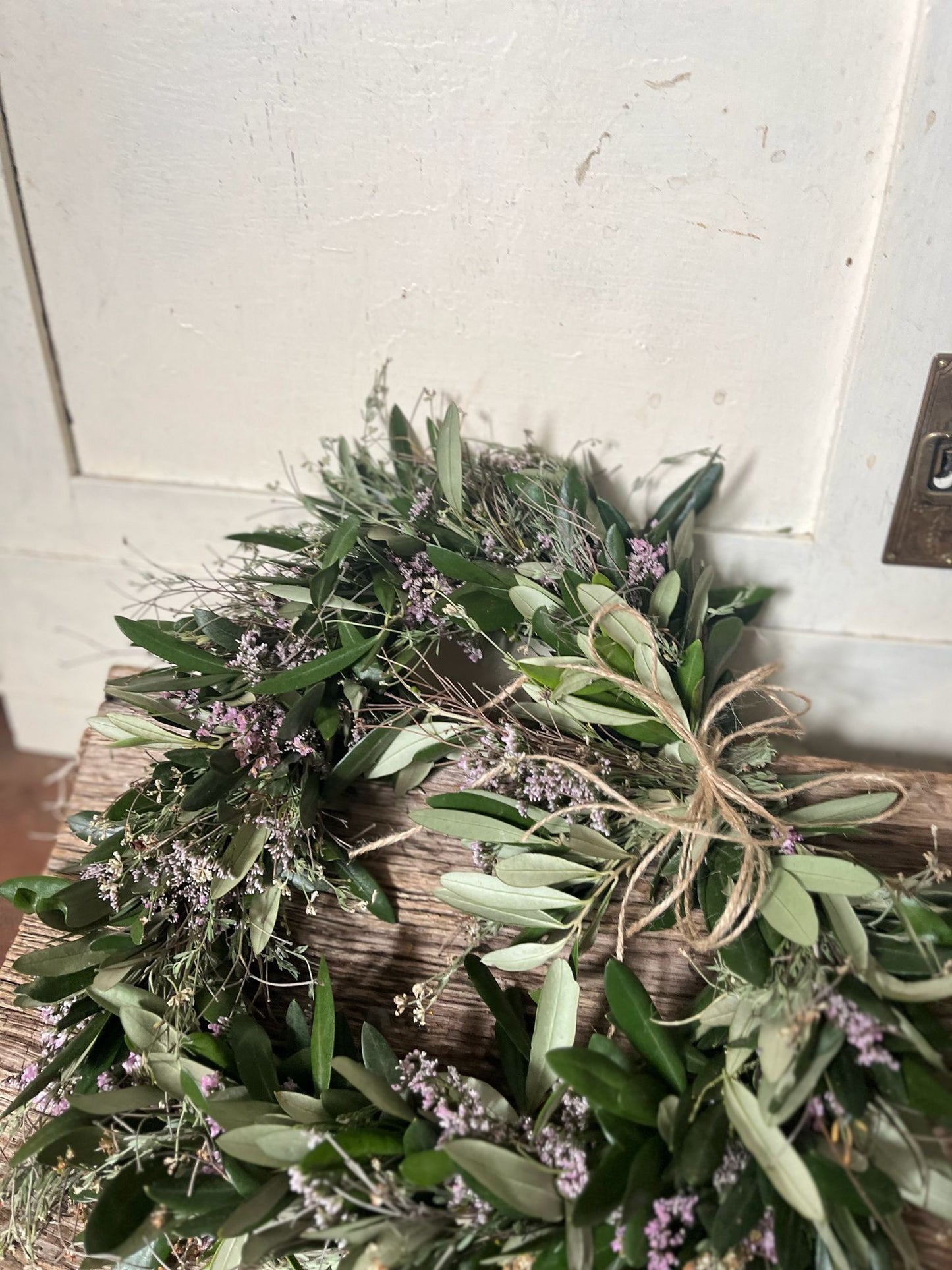 Trockenblumen Herz Kranz 25 30 cm – Thymian Olive Strandflieder, Herz mit Schleife Türkränzchen