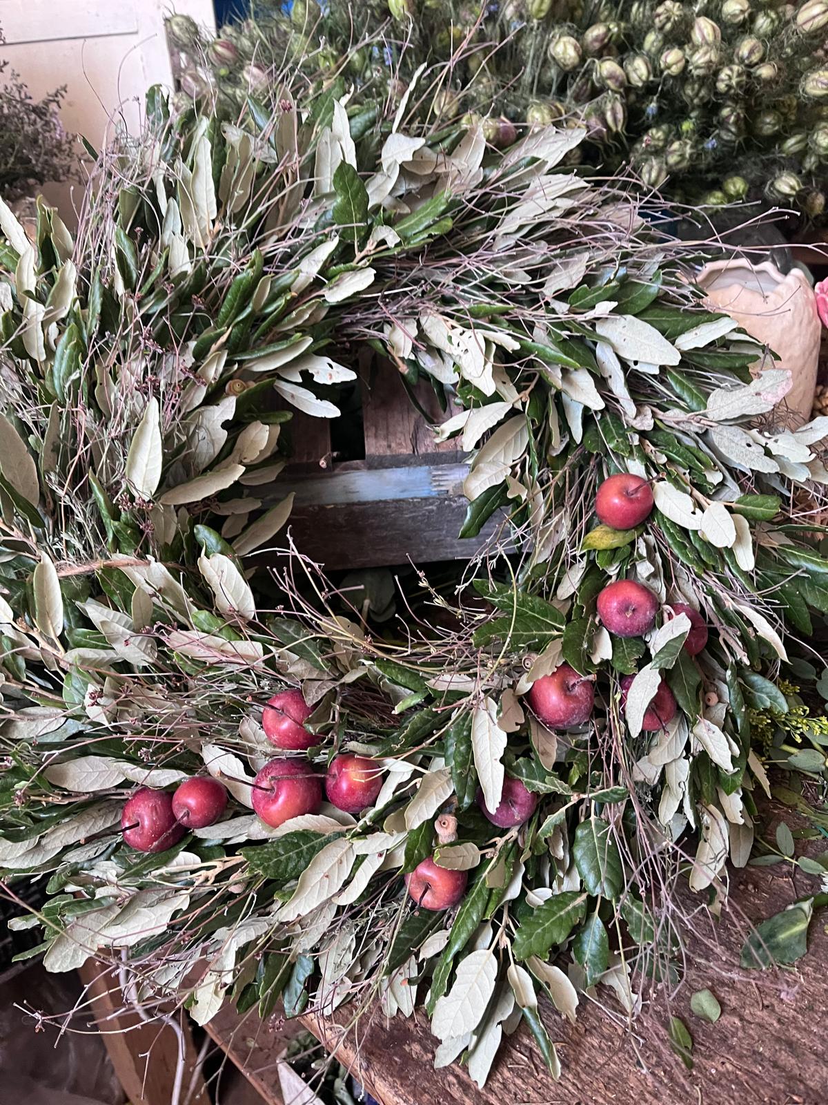 Herbstkranz Natur | Handgefertigter Tür- & Tischkranz aus Thymian, Äpfeln & Grün | Herbstdeko Unikat 30cm 40cm