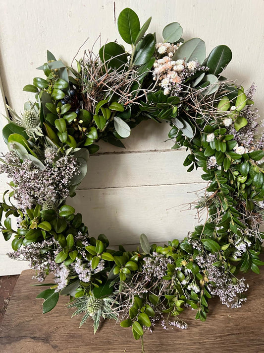 Blumenkranz aus frischen Blumen – Kranz Türkranz Trockenblumen Deko – Handgemacht Naturkranz Tischdeko Fensterkranz