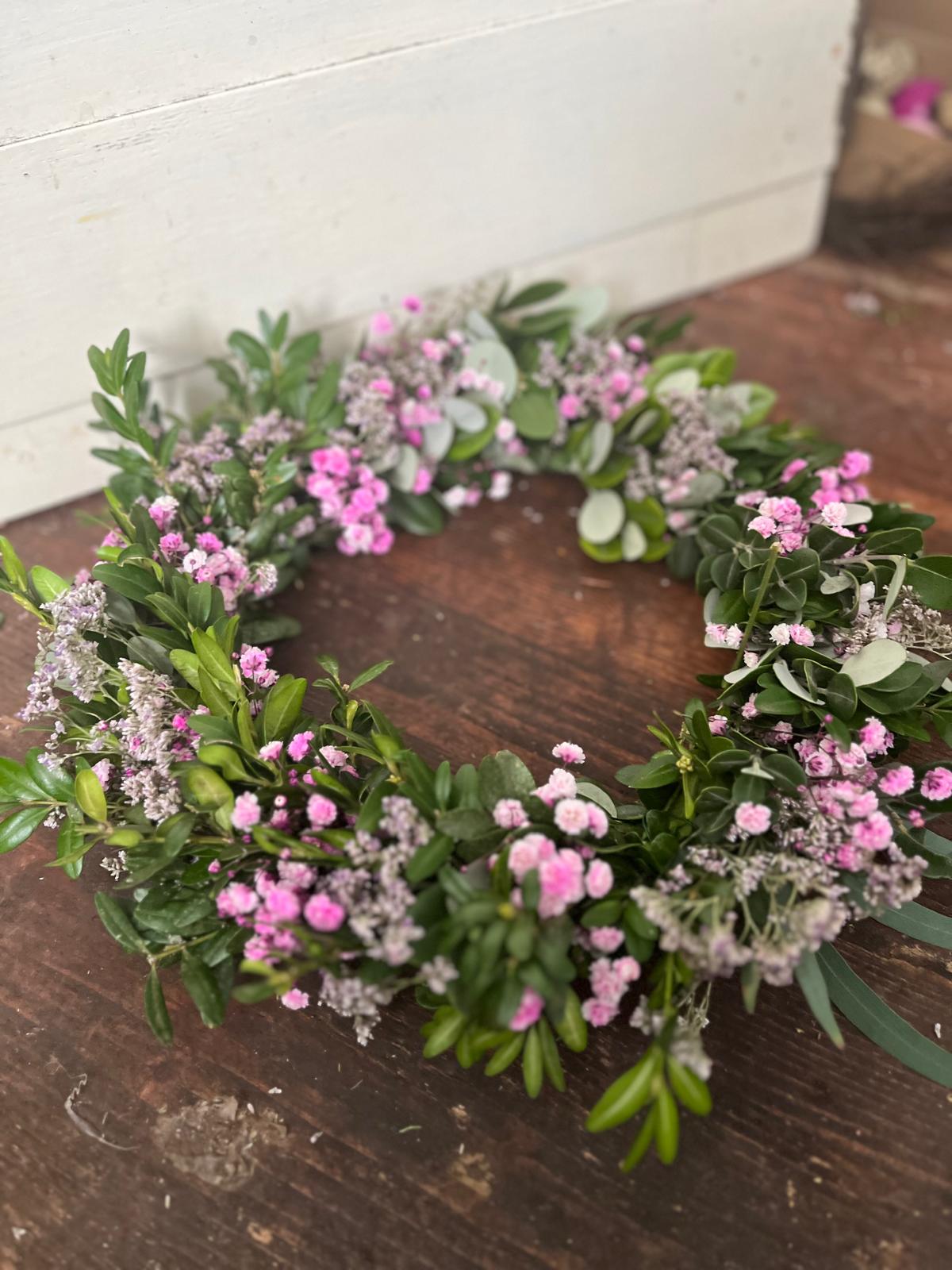 Kranz für Tür oder Tisch – Mit Bux, Strandflieder, Schleierkraut & Pitto