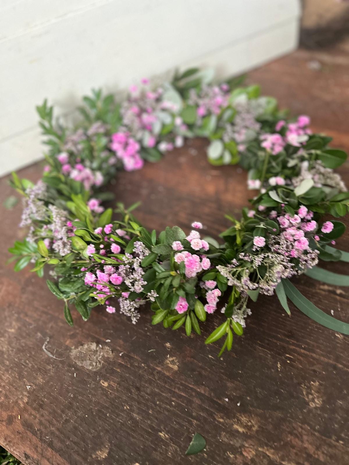 Kranz für Tür oder Tisch – Mit Bux, Strandflieder, Schleierkraut & Pitto