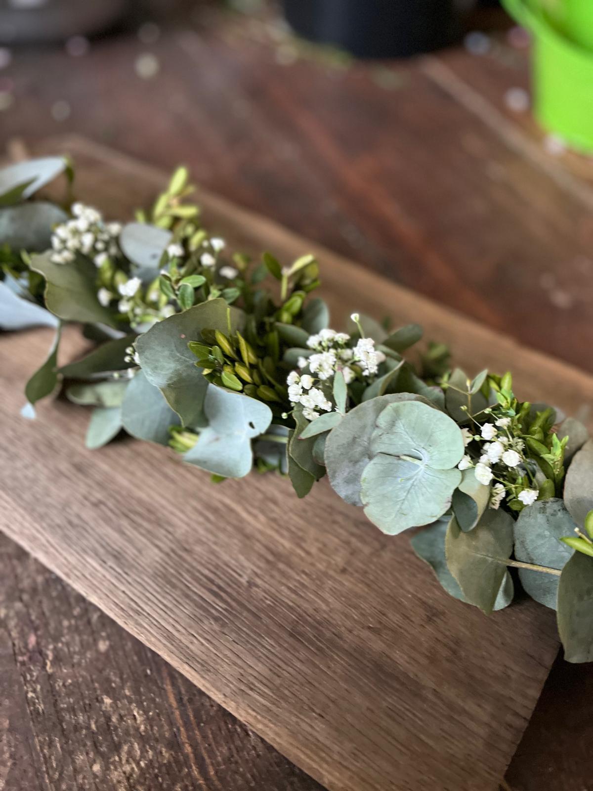 Florale Girlande für Hochzeit – Frische Blumen, individuelle Gestaltung, handgemacht