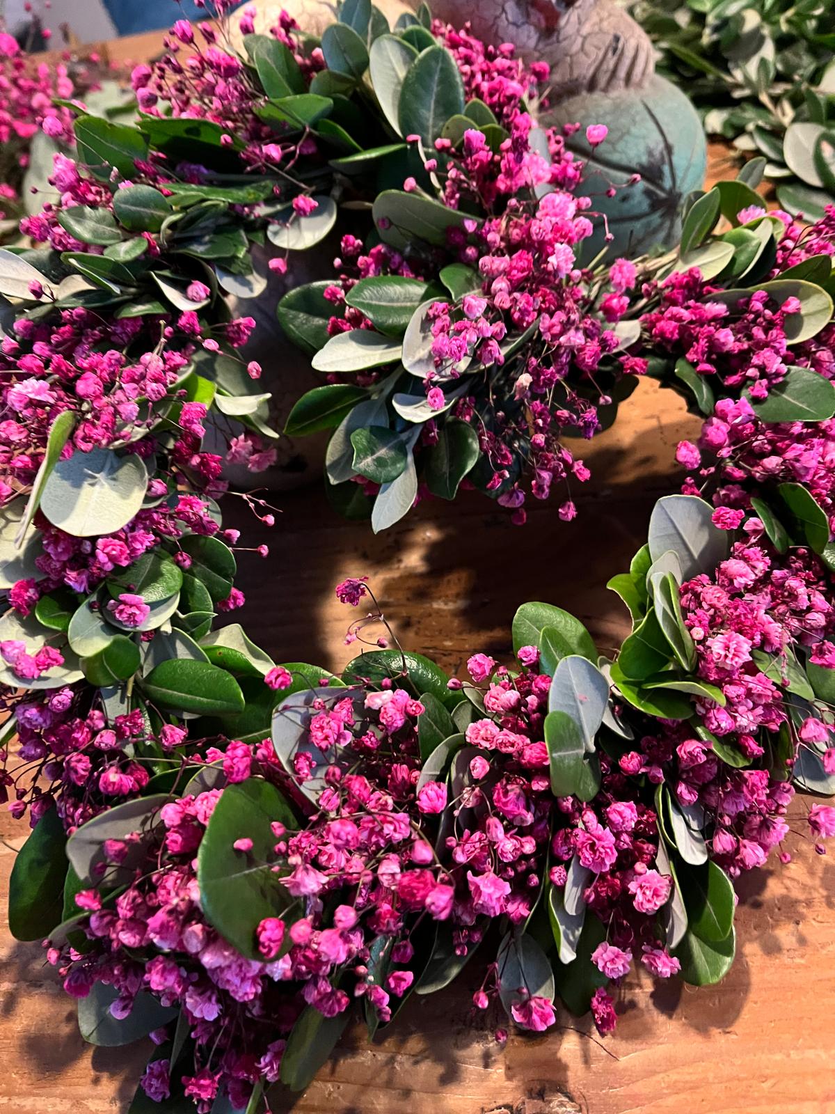 Herz aus Schleierkraut & Naturgrün – Handgemachte Deko zum Aufhängen