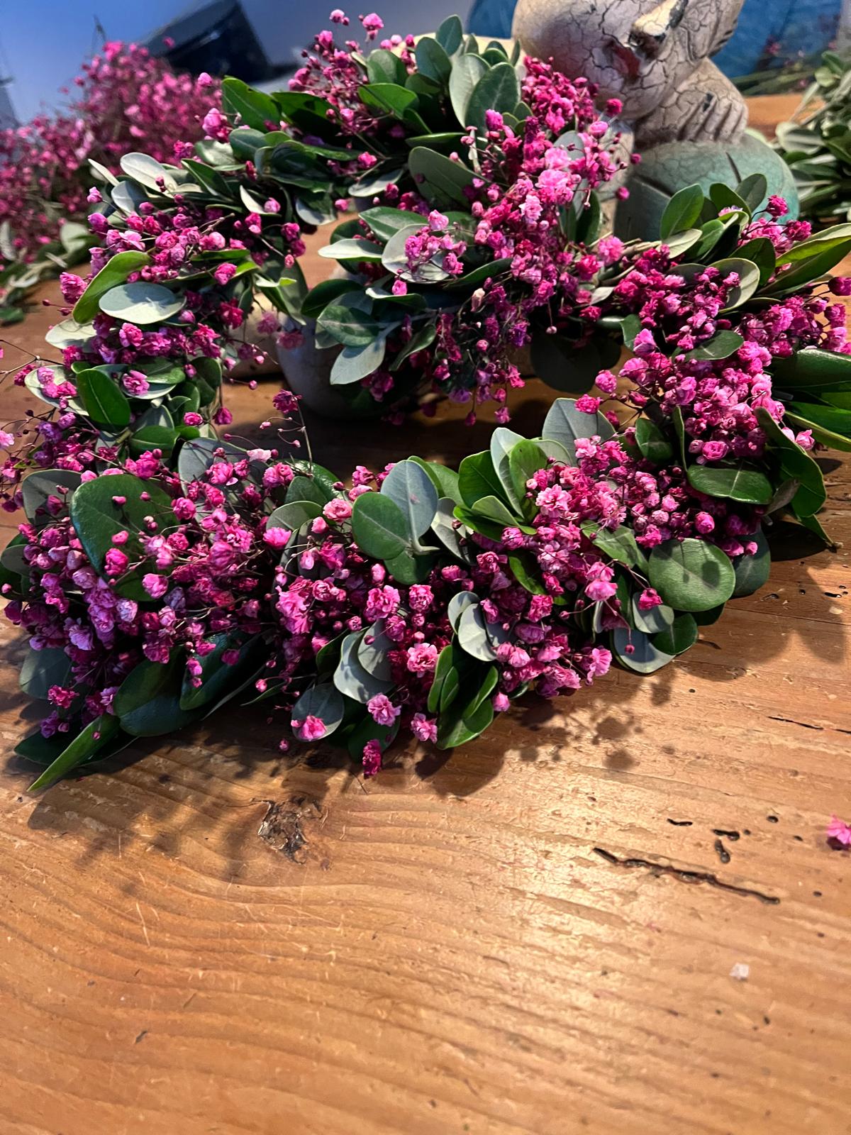 Herz aus Schleierkraut & Naturgrün – Handgemachte Deko zum Aufhängen