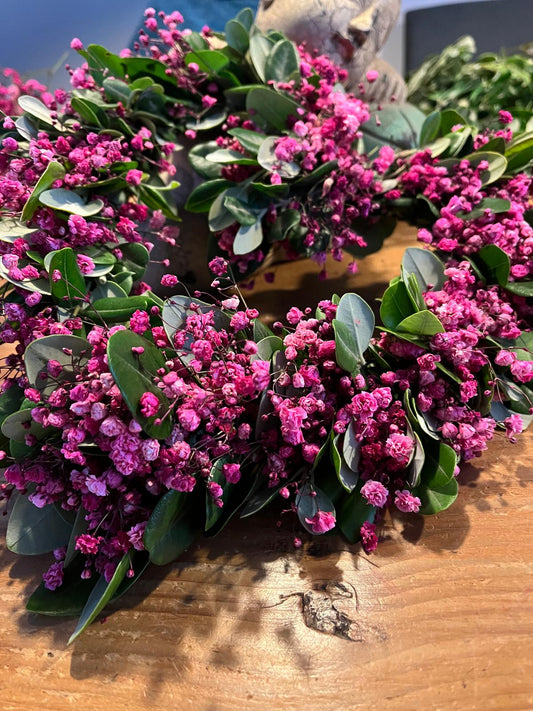 Herz aus Schleierkraut & Naturgrün – Handgemachte Deko zum Aufhängen