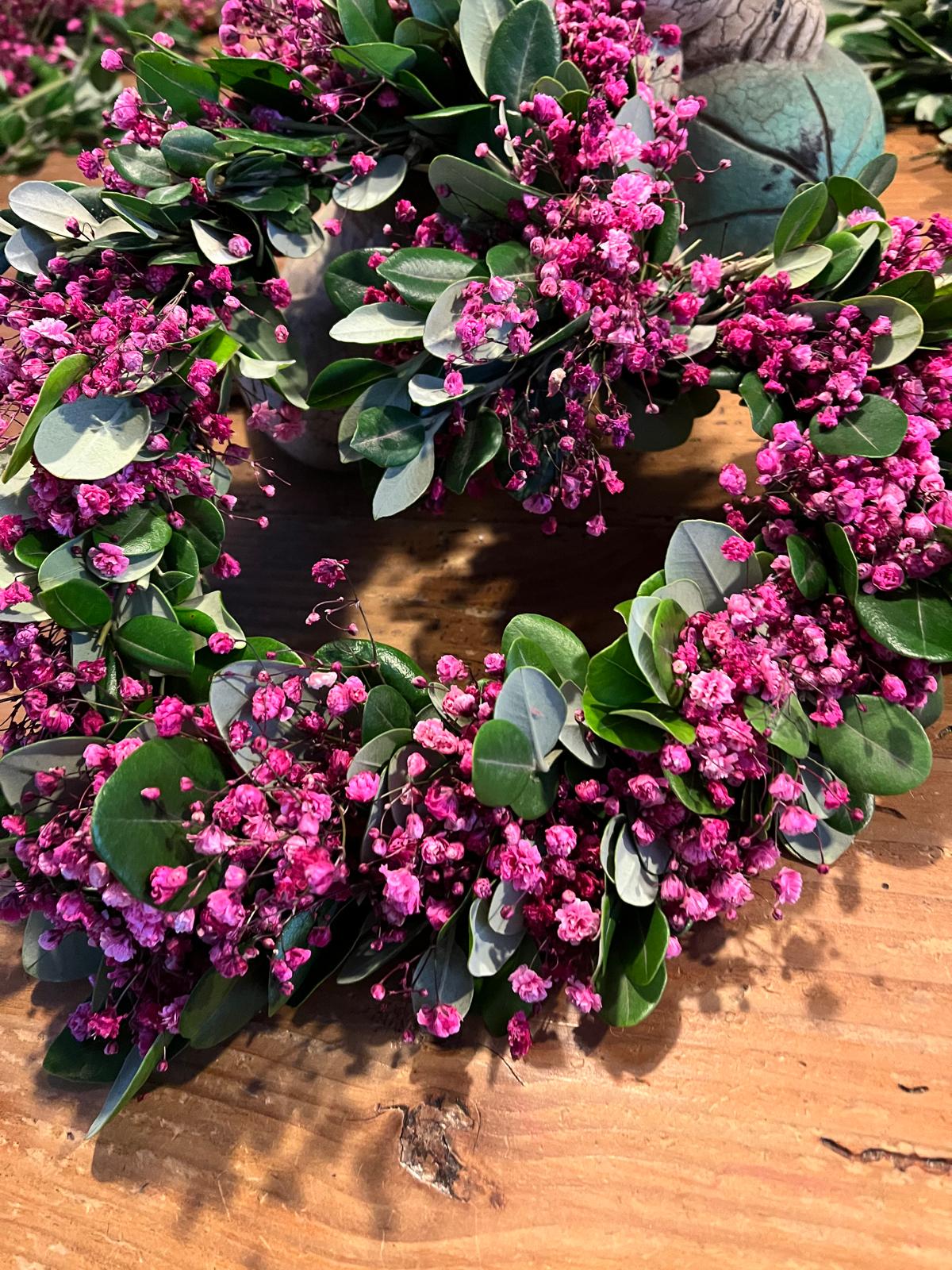 Herz aus Schleierkraut & Naturgrün – Handgemachte Deko zum Aufhängen