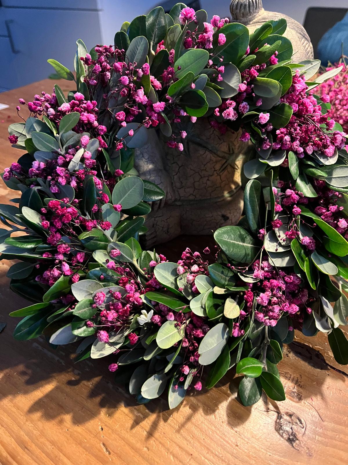 Schleierkraut Kranz mit Naturgrün – Handgemachte Deko zum Aufhängen