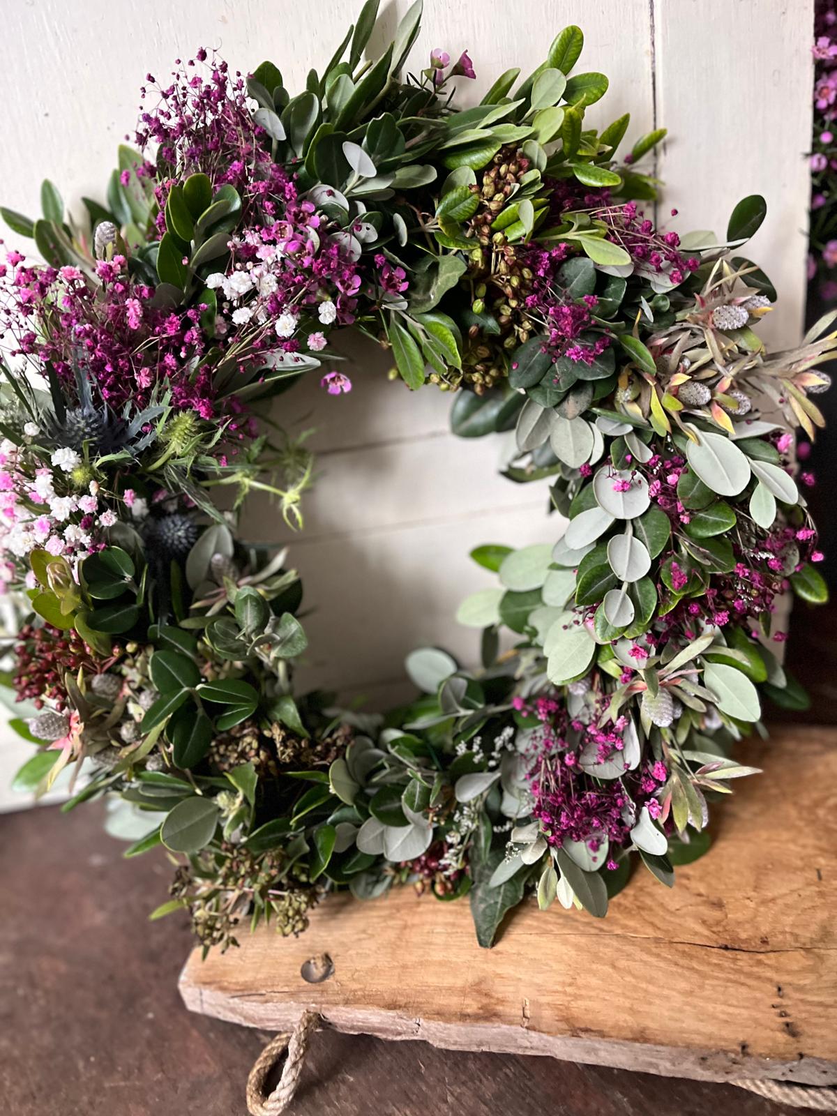 Sommerkranz mit Disteln & Blumen – Handgebunden und natürlich