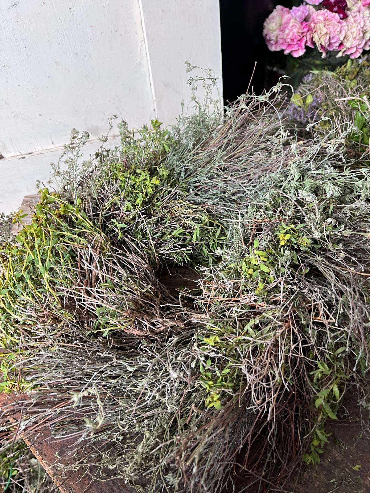 Trockenkranz aus Thymian – Natürliche Deko für Tür oder Tisch