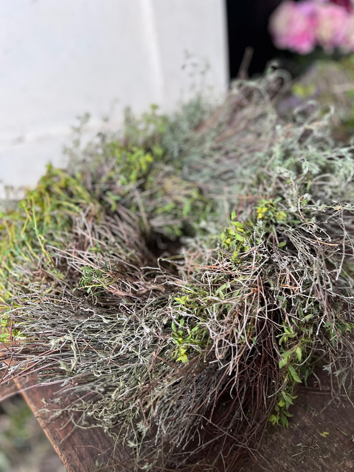 Trockenkranz aus Thymian – Natürliche Deko für Tür oder Tisch