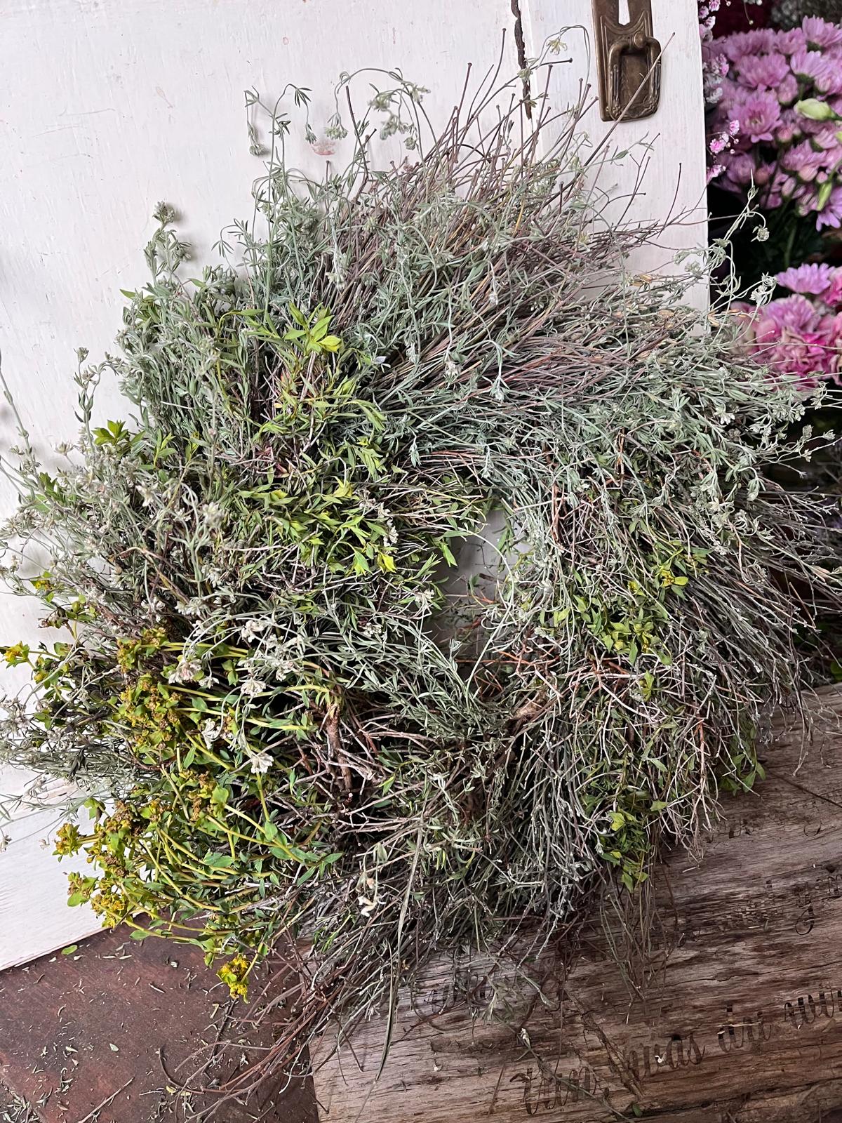 Trockenkranz aus Thymian – Natürliche Deko für Tür oder Tisch