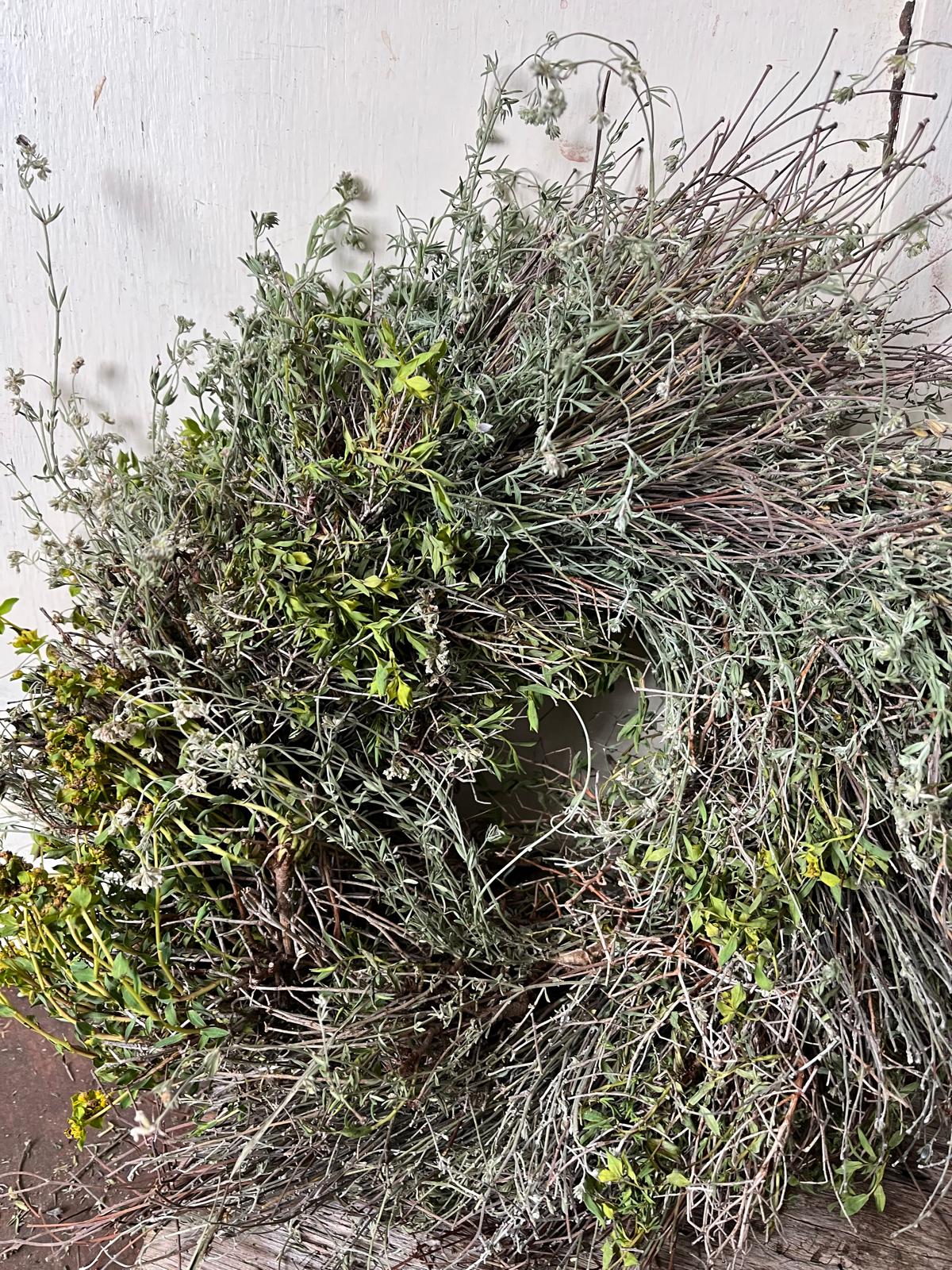 Trockenkranz aus Thymian – Natürliche Deko für Tür oder Tisch