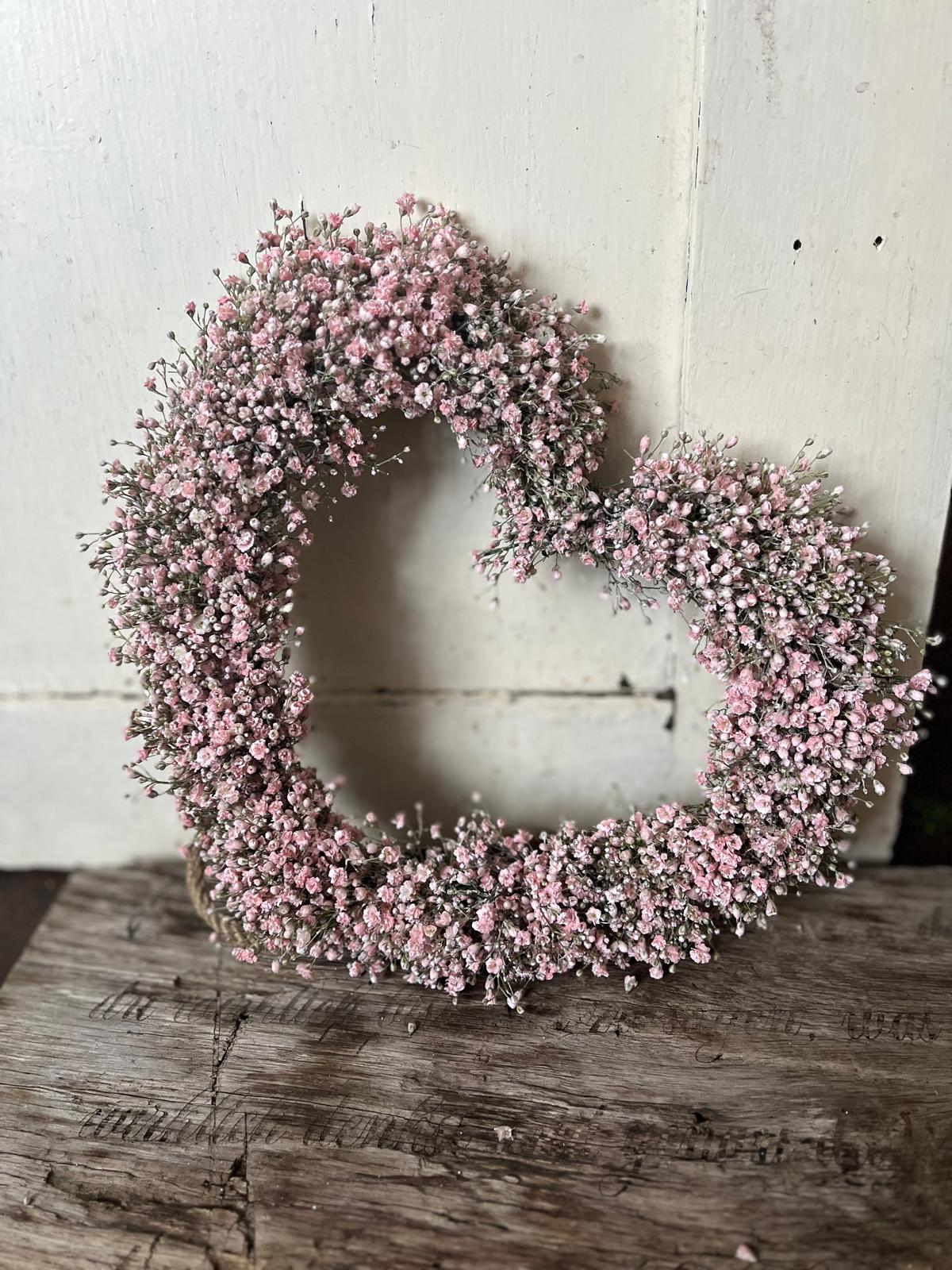 Handgemachtes Schleierkraut Herz | Romantische Herzdekoration für Hochzeit & Zuhause | Natürliche Blumendeko