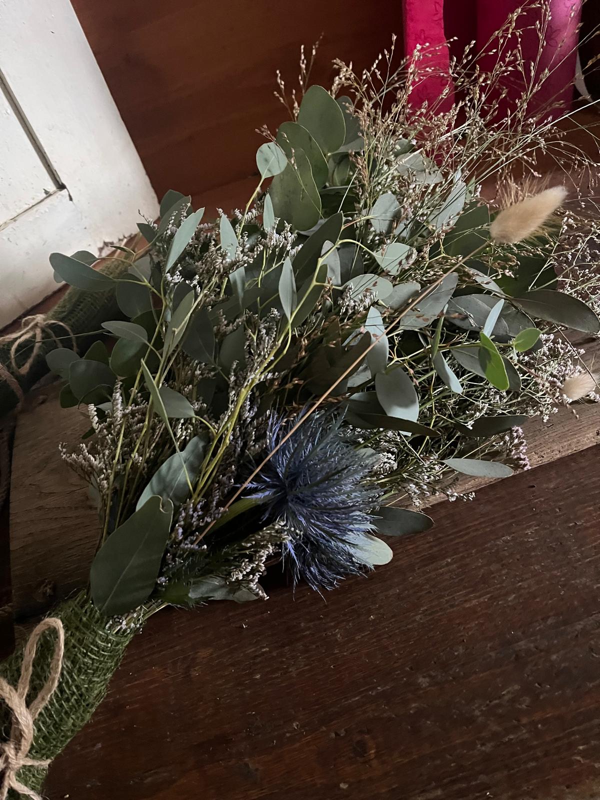 Strauß zum Trocknen – Eukalyptus, Strandflieder & Gräser – Naturstrauß, Trockenstrauß, Unikat