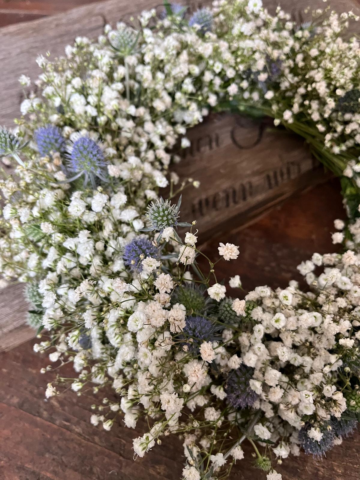 Kranz aus Schleierkraut & Disteln – Handgemachter Trockenkranz für Tür oder Tisch