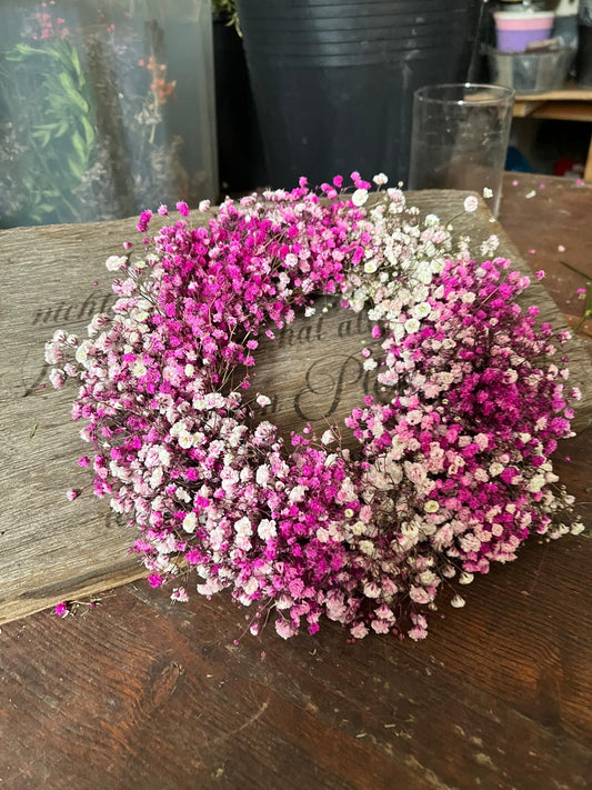 Kranz aus Schleierkraut – Zeitlose Eleganz für Tür, Wand oder Tischdeko