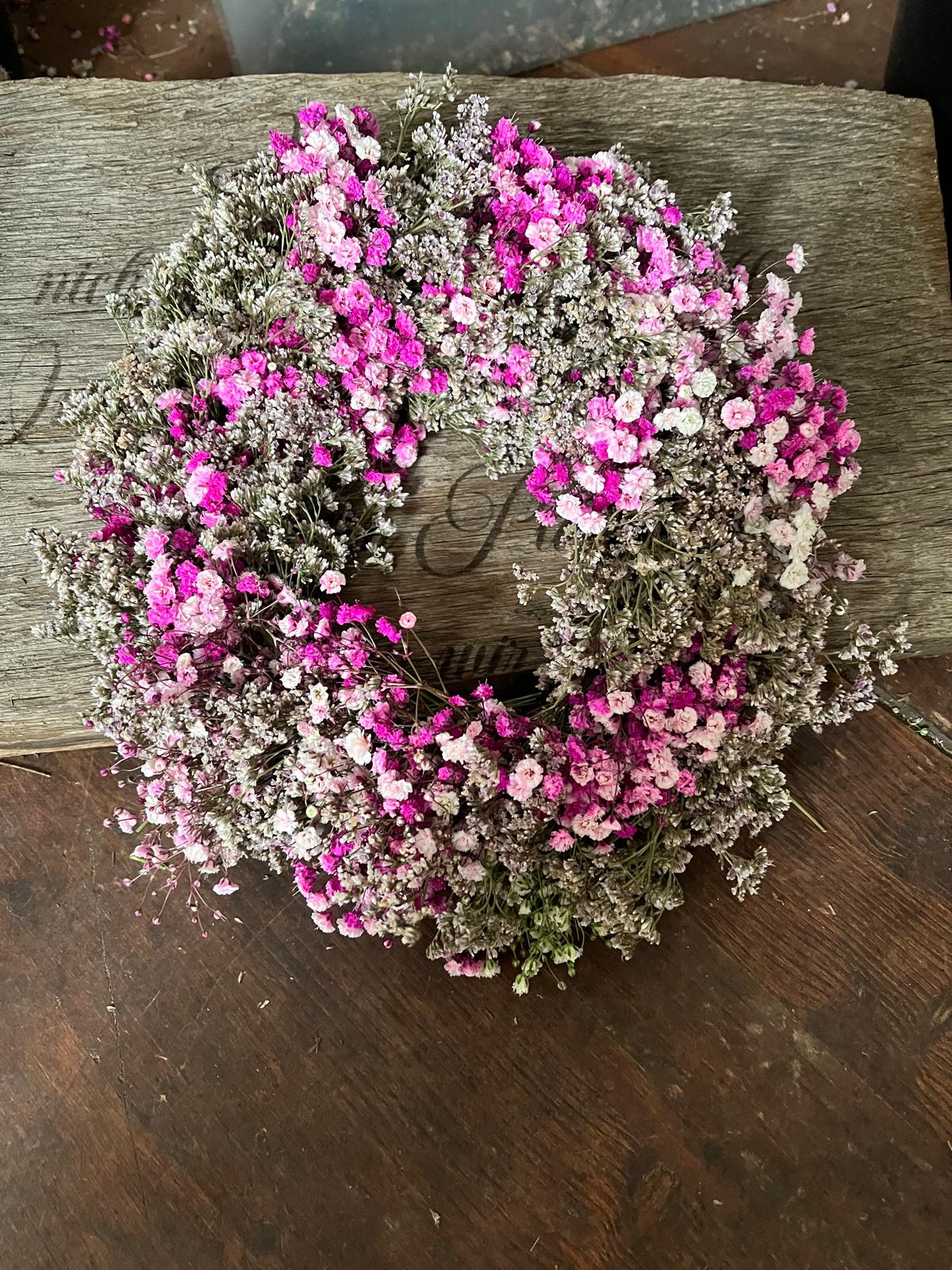 Kranz Schleierkraut & Strandflieder – Frisch gebundener Trockenkranz zum Aufhängen oder für den Tisch – Natürliche Deko – Unikat