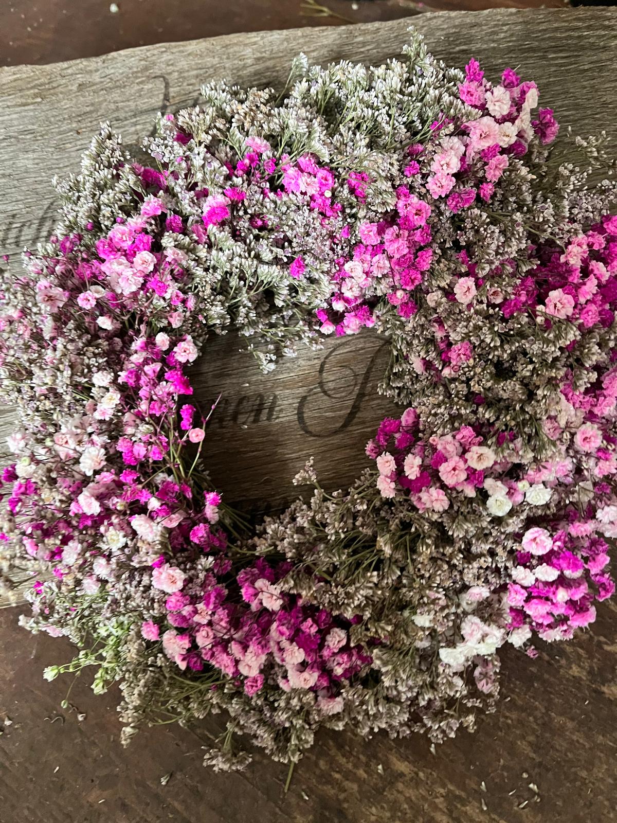 Kranz Schleierkraut & Strandflieder – Frisch gebundener Trockenkranz zum Aufhängen oder für den Tisch – Natürliche Deko – Unikat