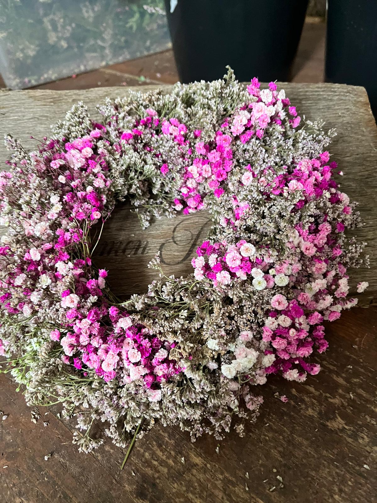 Kranz Schleierkraut & Strandflieder – Frisch gebundener Trockenkranz zum Aufhängen oder für den Tisch – Natürliche Deko – Unikat