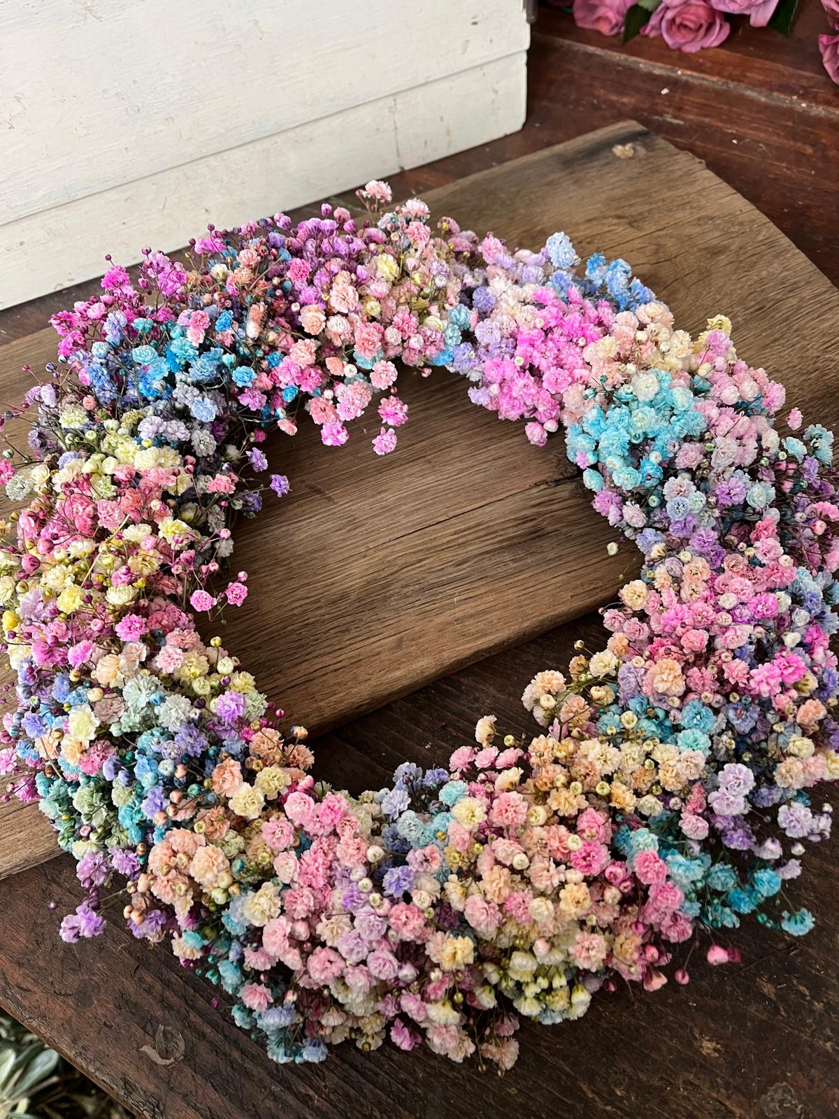 Schleierkraut Kranz – Sommerliche Trockenblumen-Deko in neuen Farben
