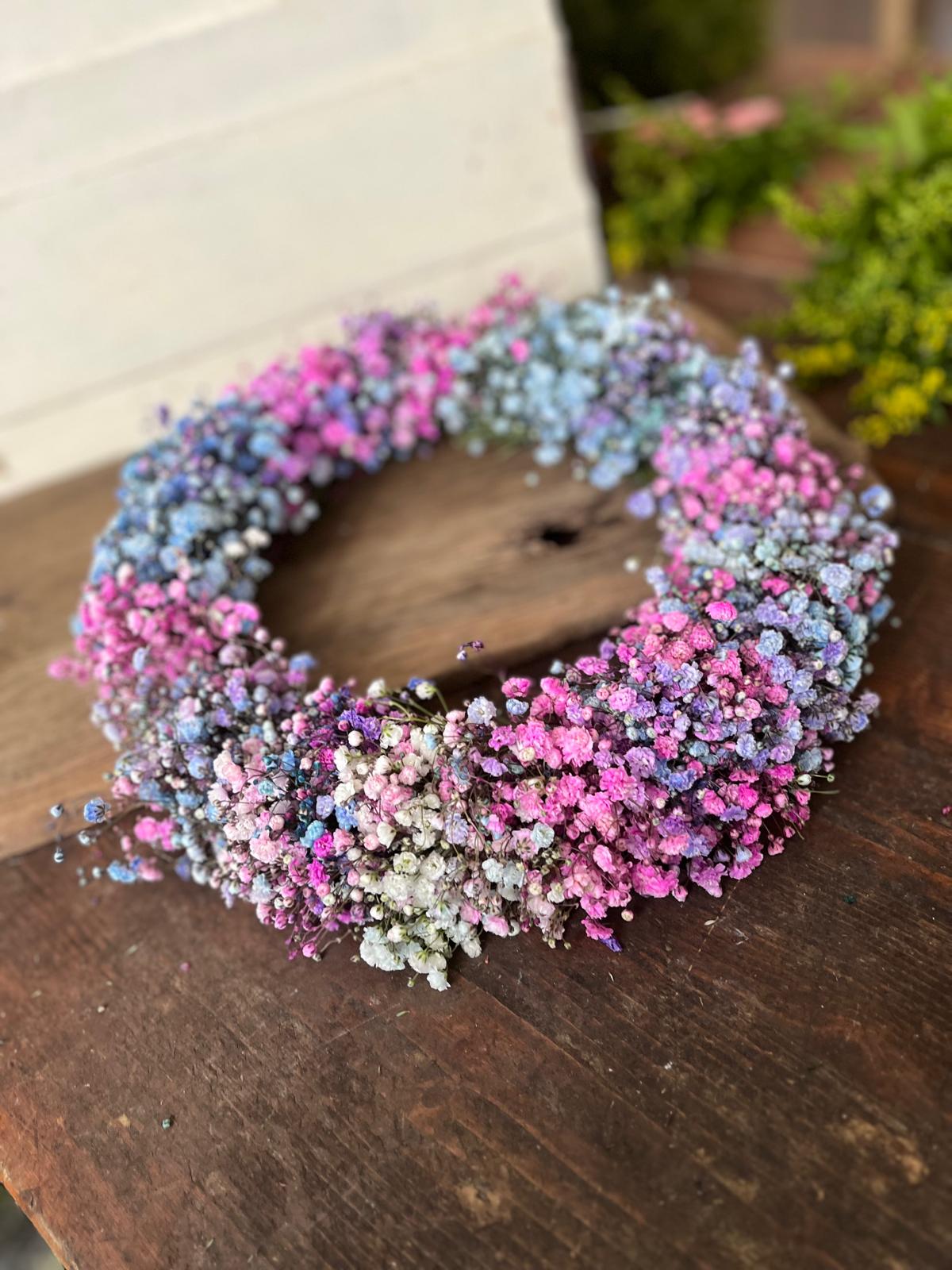 Schleierkraut Kranz – Trockenblumen-Deko in neuen Farben