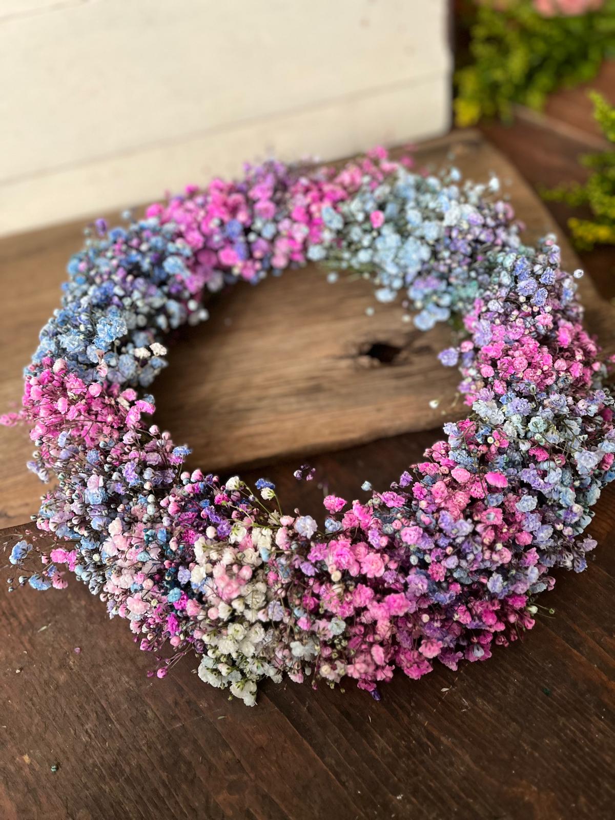 Schleierkraut Kranz – Trockenblumen-Deko in neuen Farben