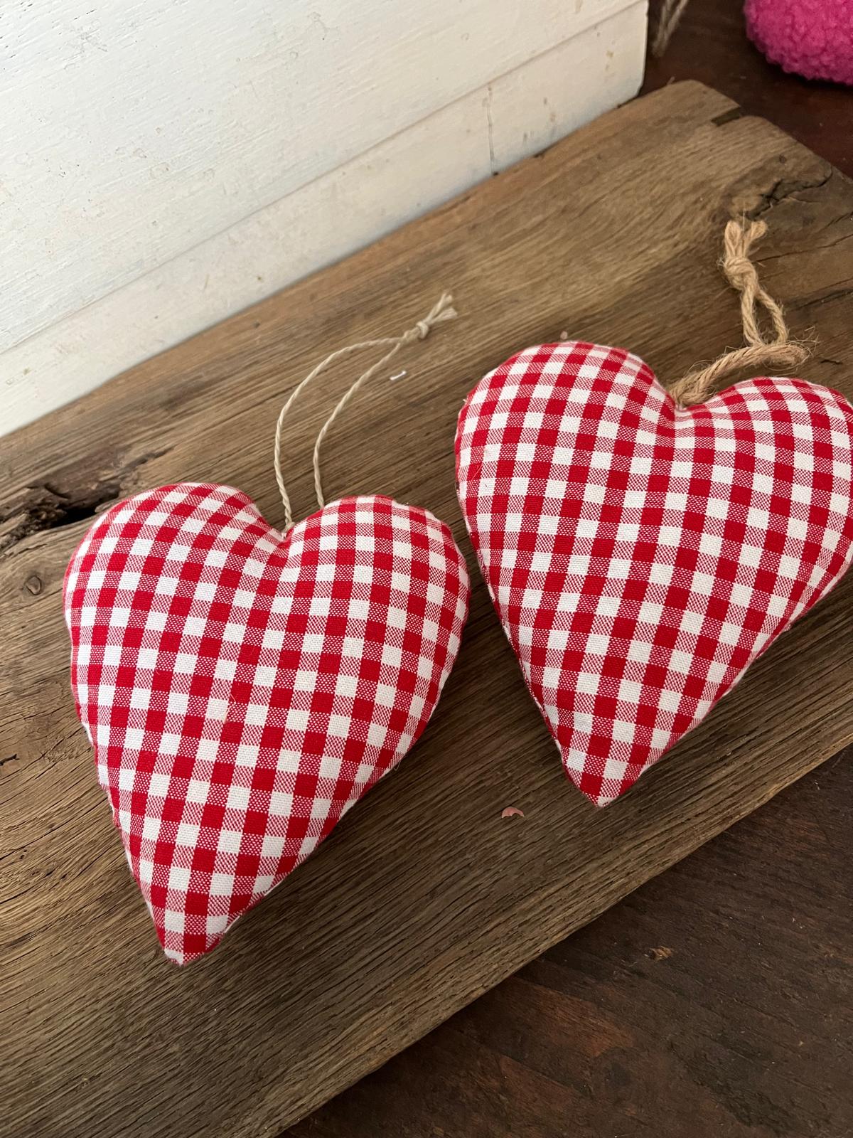 Karierte Stoffanhänger – Deko-Fetzen zum Aufhängen, Landhausstil