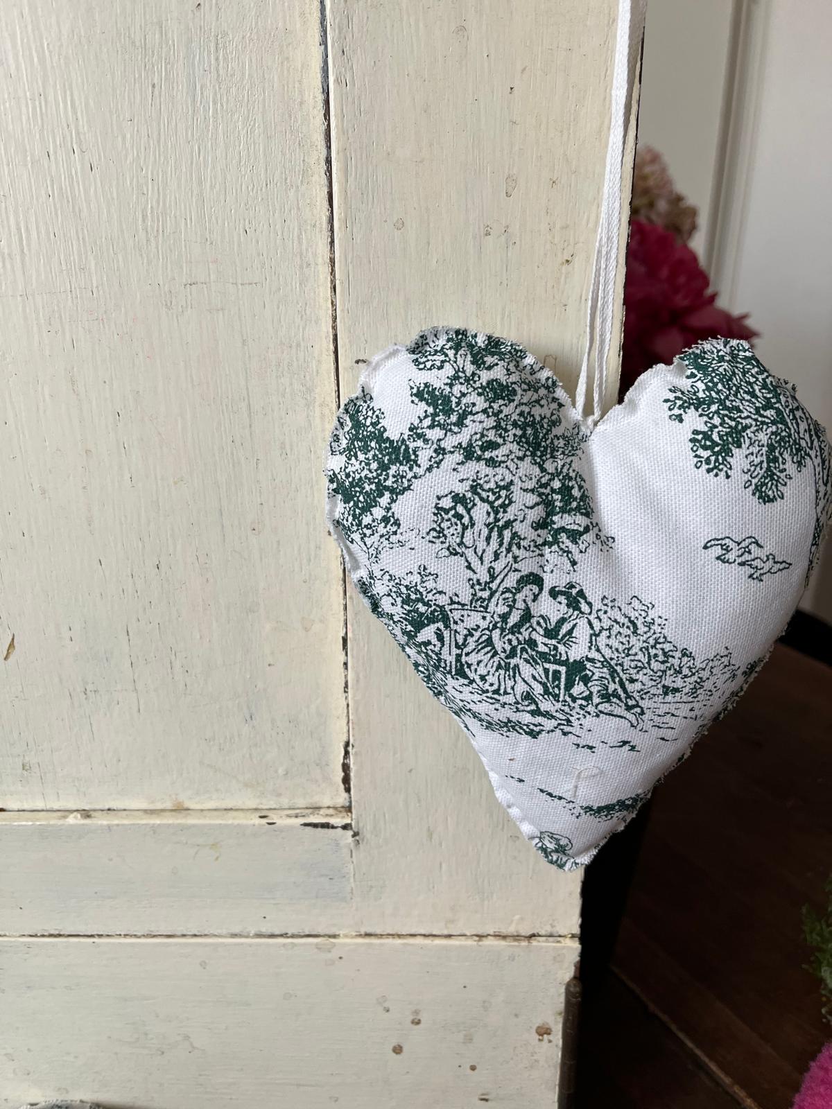 Herzen mit Motiv – Zum Aufhängen, Deko-Unikate ca. 15 x 17 cm