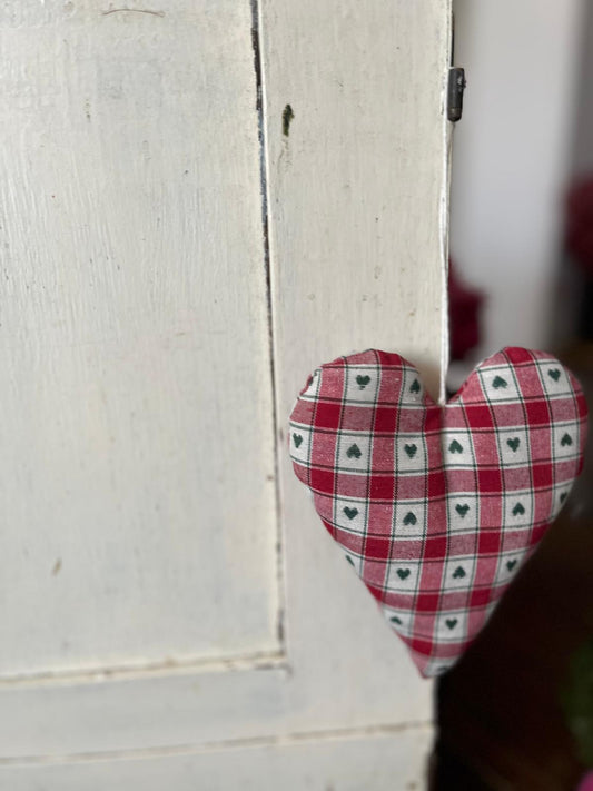 Stoffherz zum Aufhängen – Handgemachte Deko, jedes ein Unikat