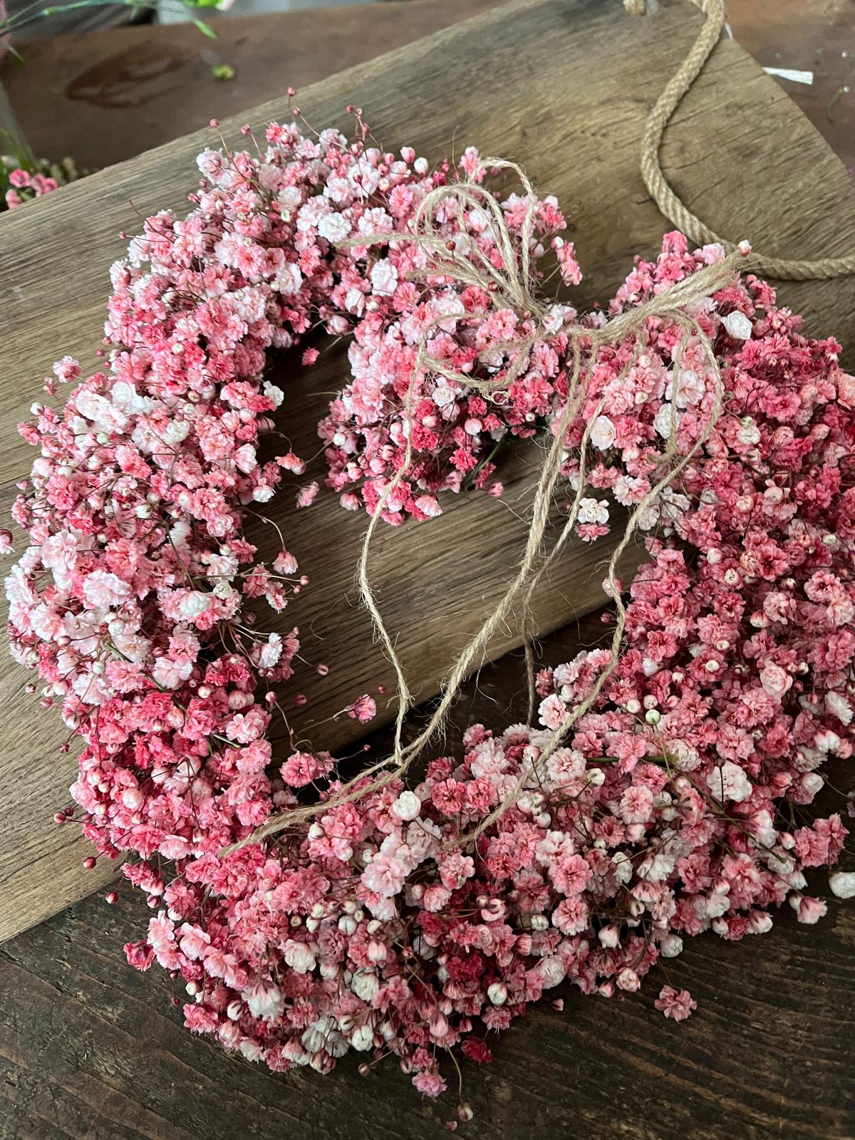 Schleierkraut Herz – frisch gebunden, dick, langlebige Trockenblumendeko 25cm