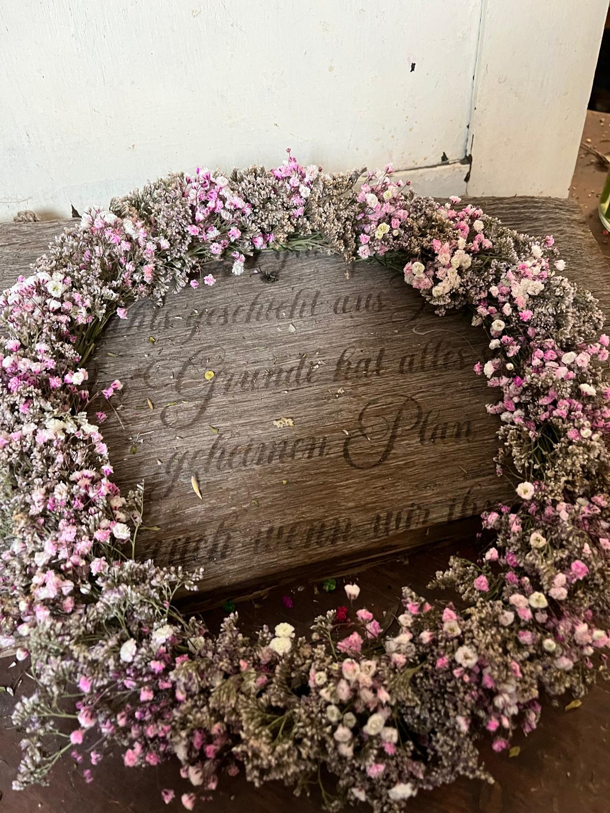 Kranz aus Schleierkraut & Strandflieder - Romantischer Kranz - Handgebunden