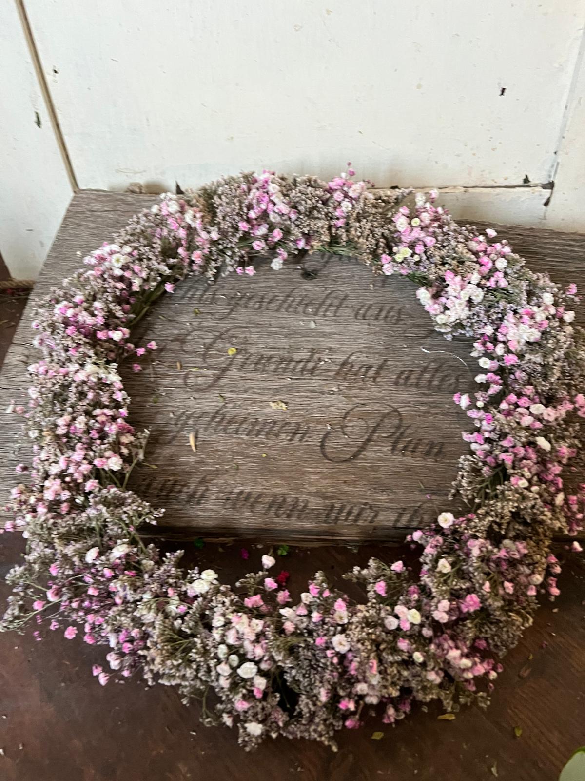 Kranz aus Schleierkraut & Strandflieder - Romantischer Kranz - Handgebunden