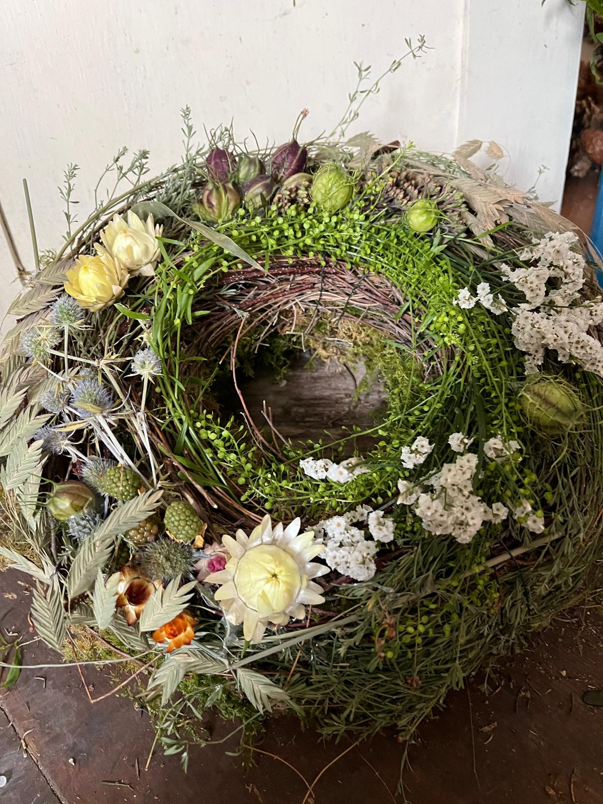 Eleganter Trockenblumenkranz mit Thymian & Disteln – Unikat für Tisch & Tür, langlebige Naturdeko