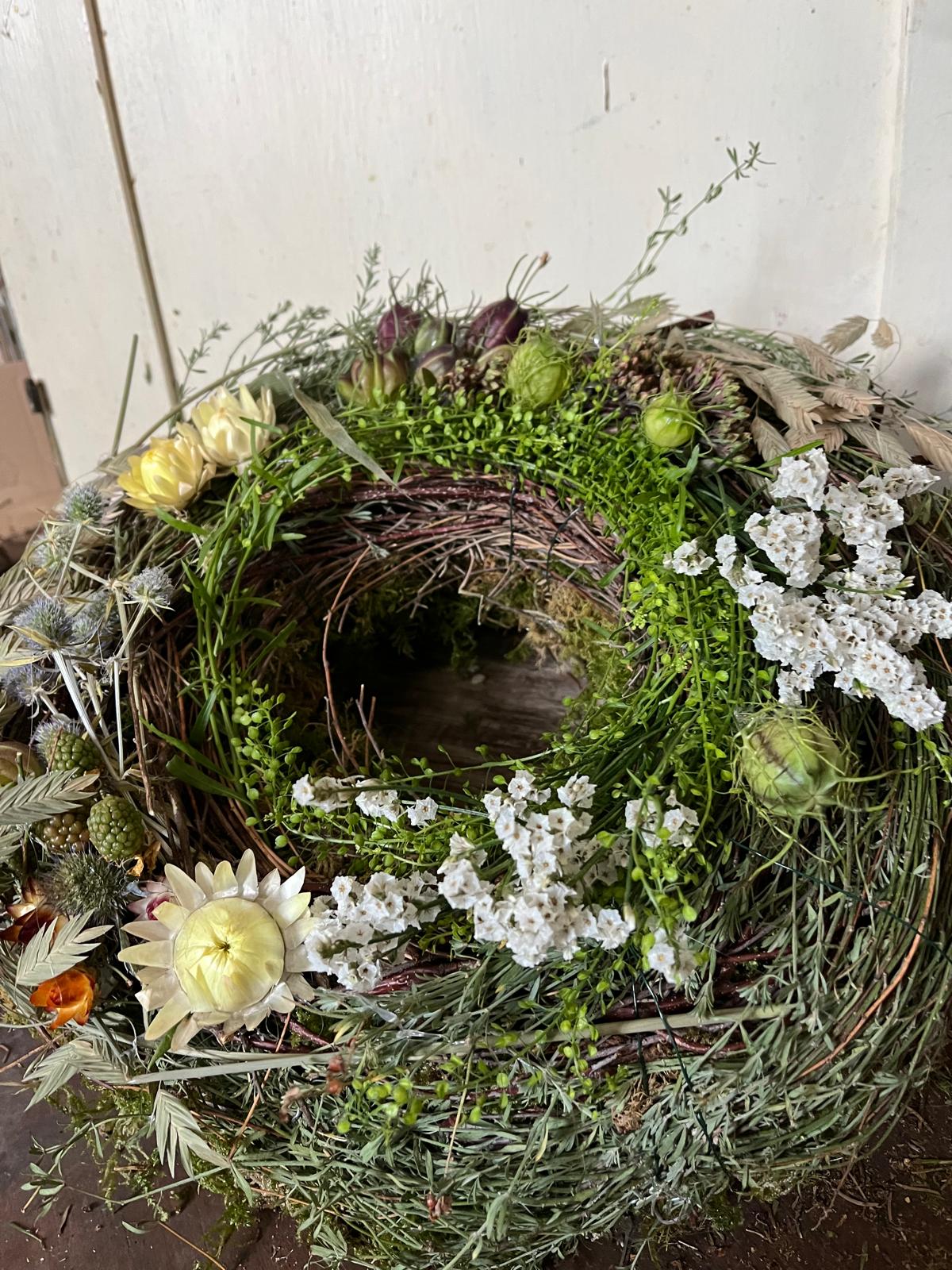 Eleganter Trockenblumenkranz mit Thymian & Disteln – Unikat für Tisch & Tür, langlebige Naturdeko