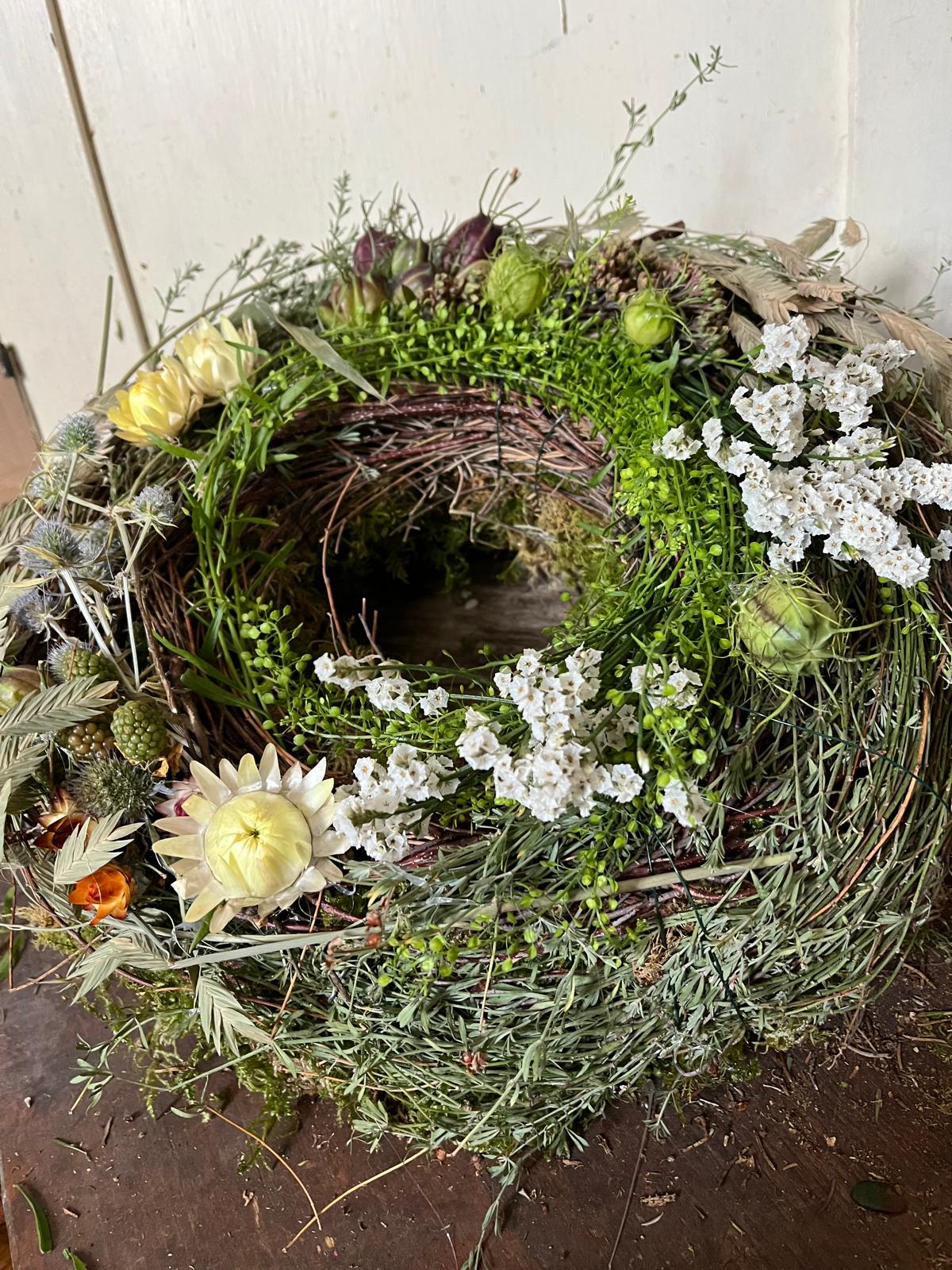 Eleganter Trockenblumenkranz mit Thymian & Disteln – Unikat für Tisch & Tür, langlebige Naturdeko