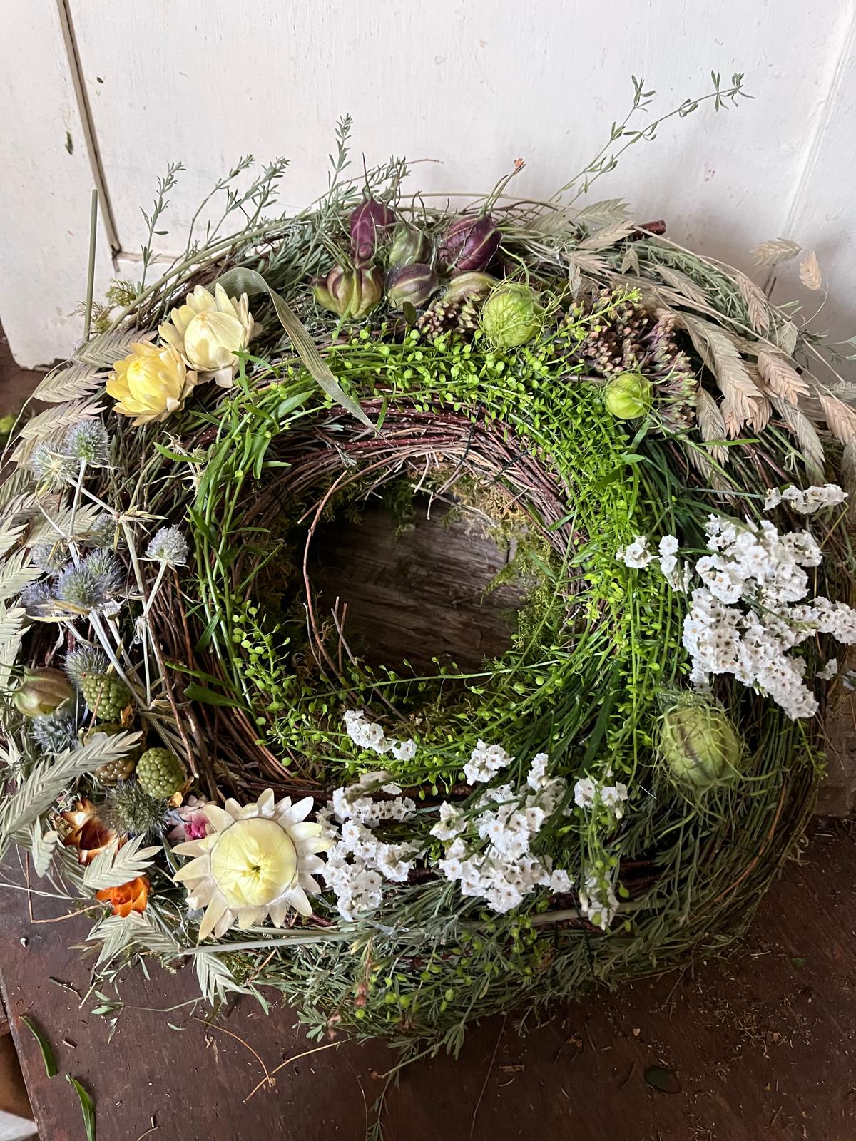 Eleganter Trockenblumenkranz mit Thymian & Disteln – Unikat für Tisch & Tür, langlebige Naturdeko