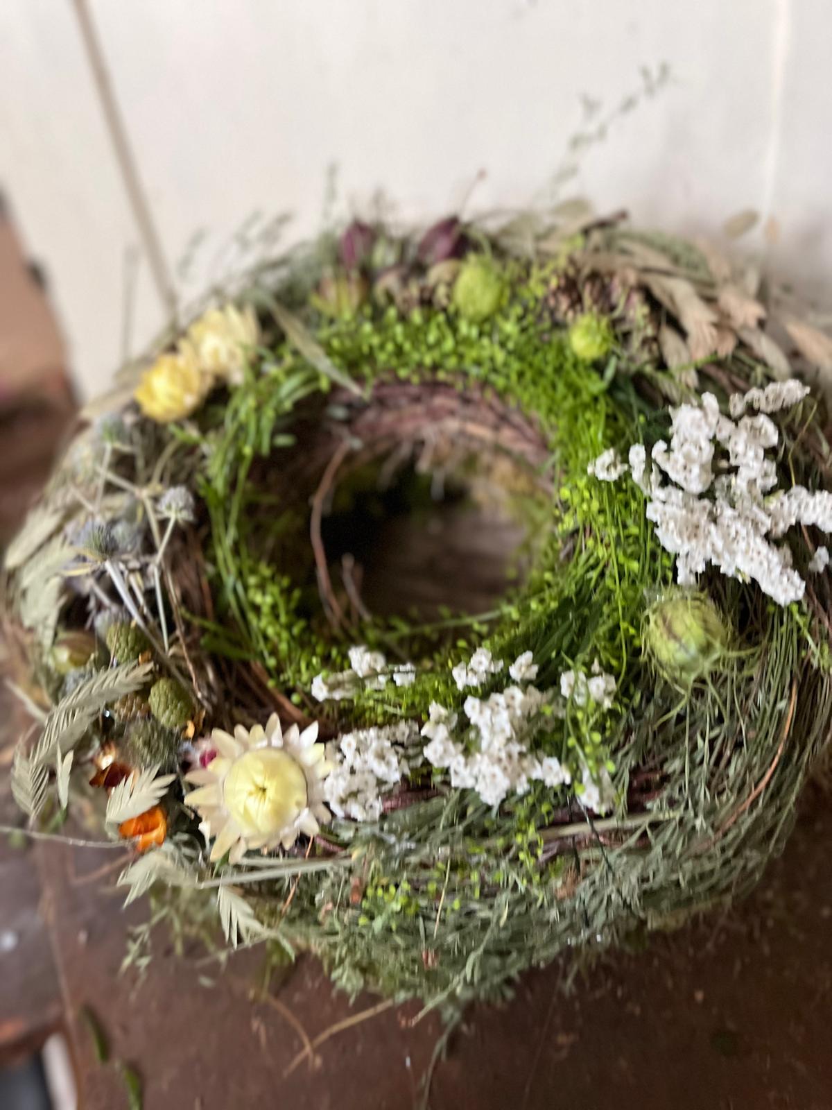 Eleganter Trockenblumenkranz mit Thymian & Disteln – Unikat für Tisch & Tür, langlebige Naturdeko