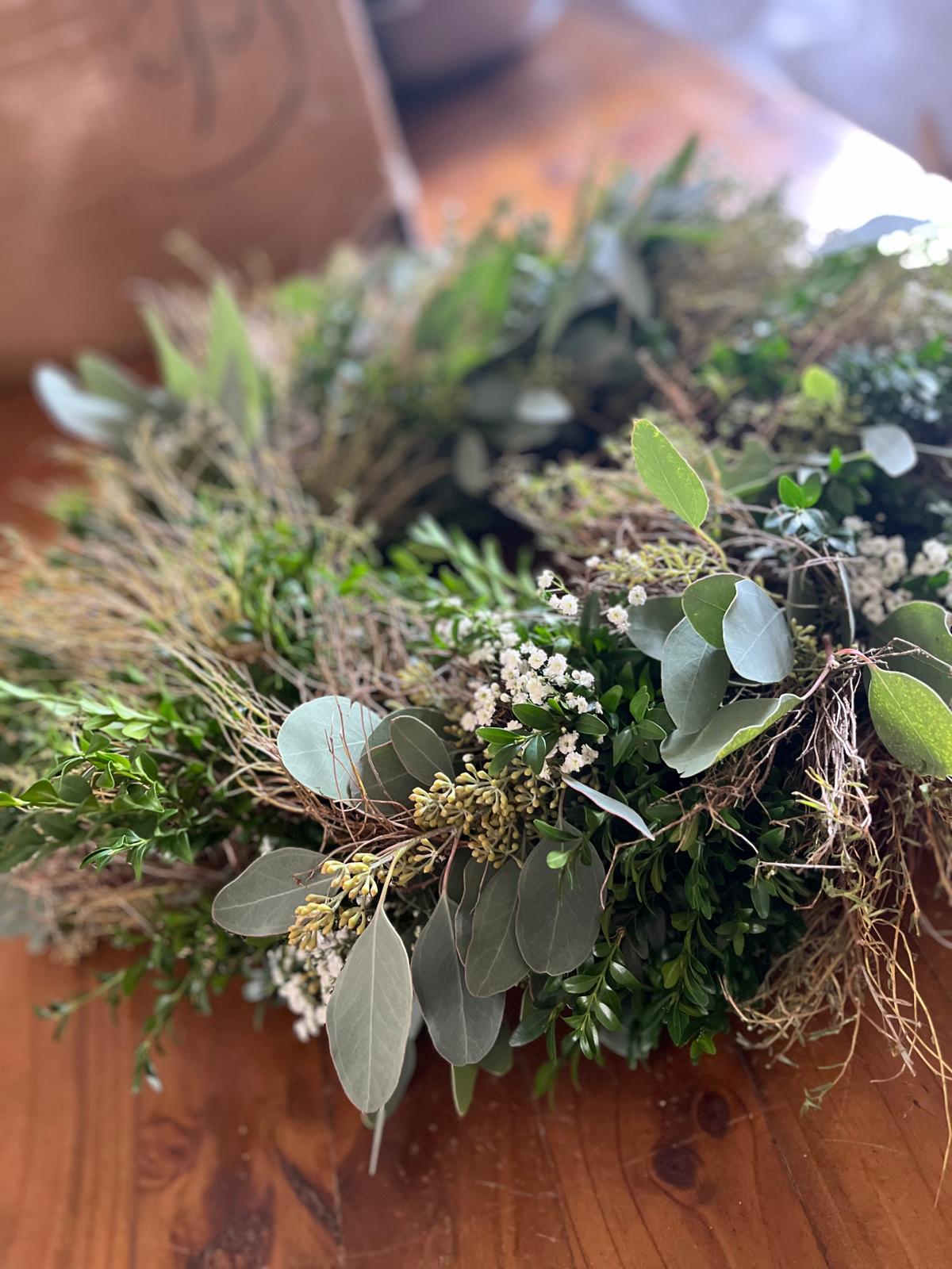 Zeitloser Eukalyptus-Kranz mit Buchsbaum & Thymian – Ganzjahresdeko, Türkranz Unikat