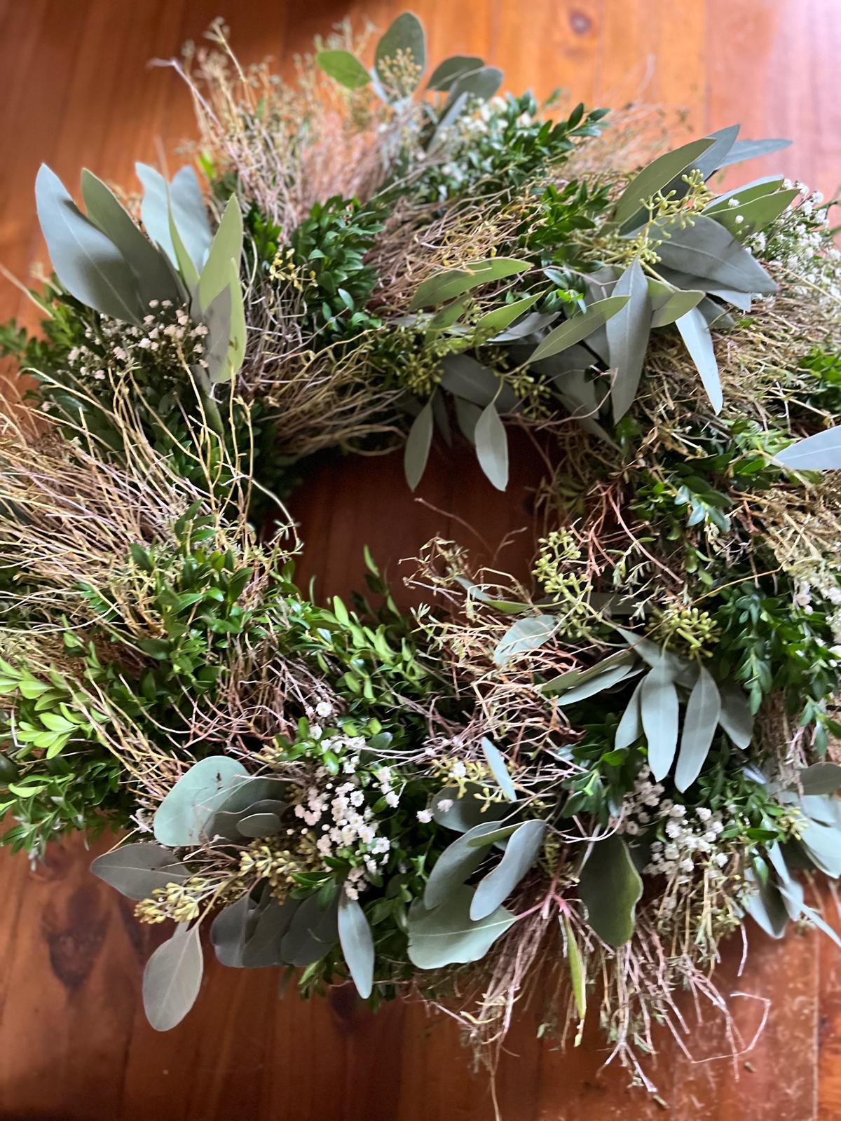 Zeitloser Eukalyptus-Kranz mit Buchsbaum & Thymian – Ganzjahresdeko, Türkranz Unikat