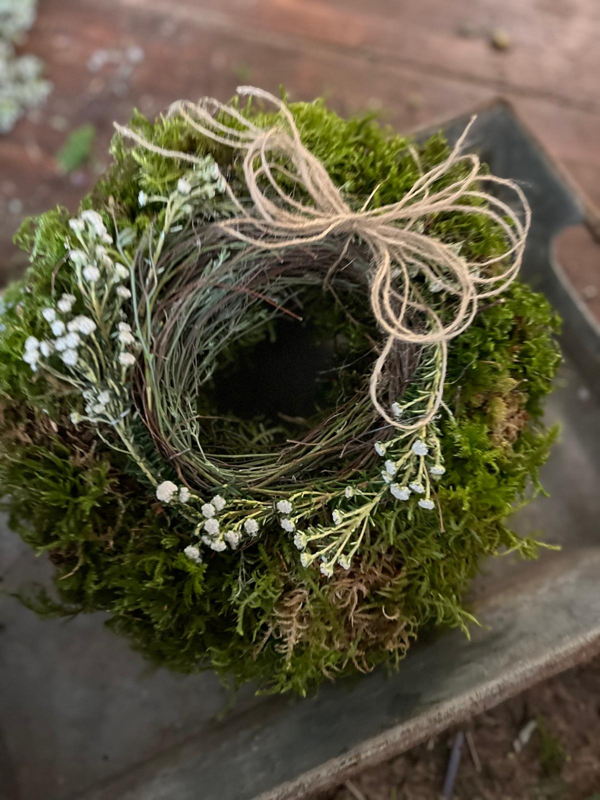 Schlichter Mooskranz: Zeitlose, Natürliche Deko