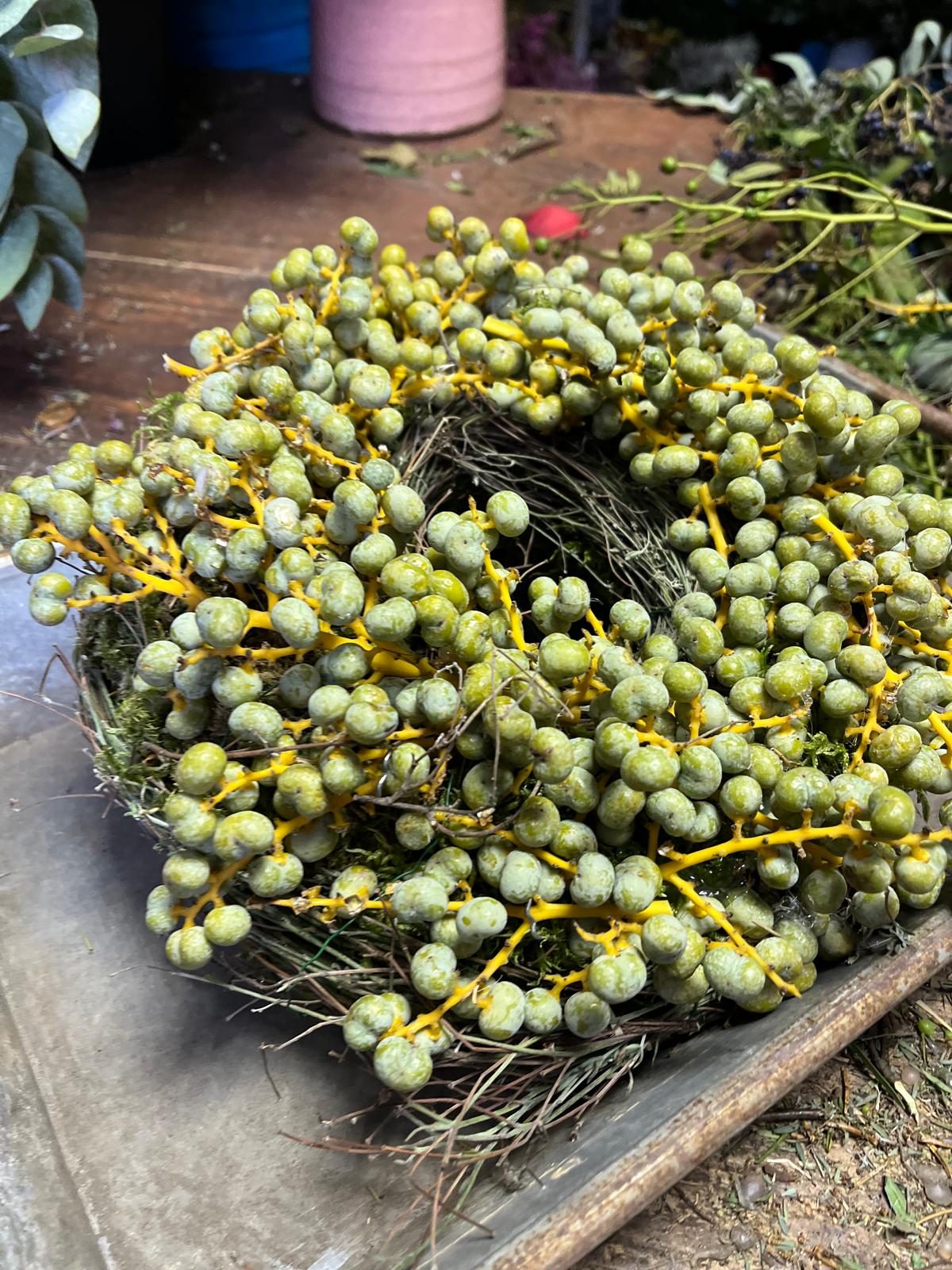 Kranz mit Datteln, Moos & Thymian: Schöne Deko