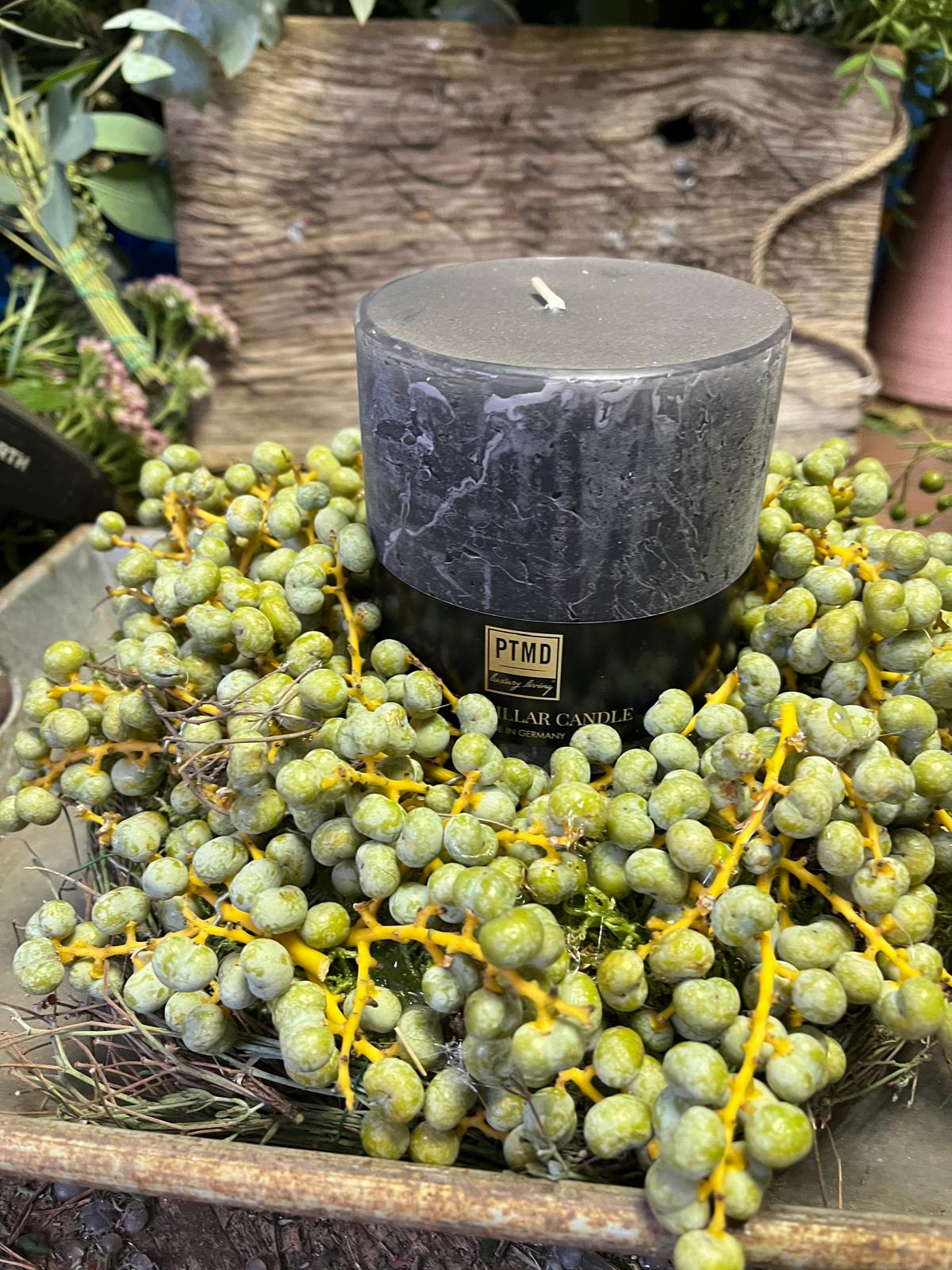 Kranz mit Datteln, Moos & Thymian: Schöne Deko